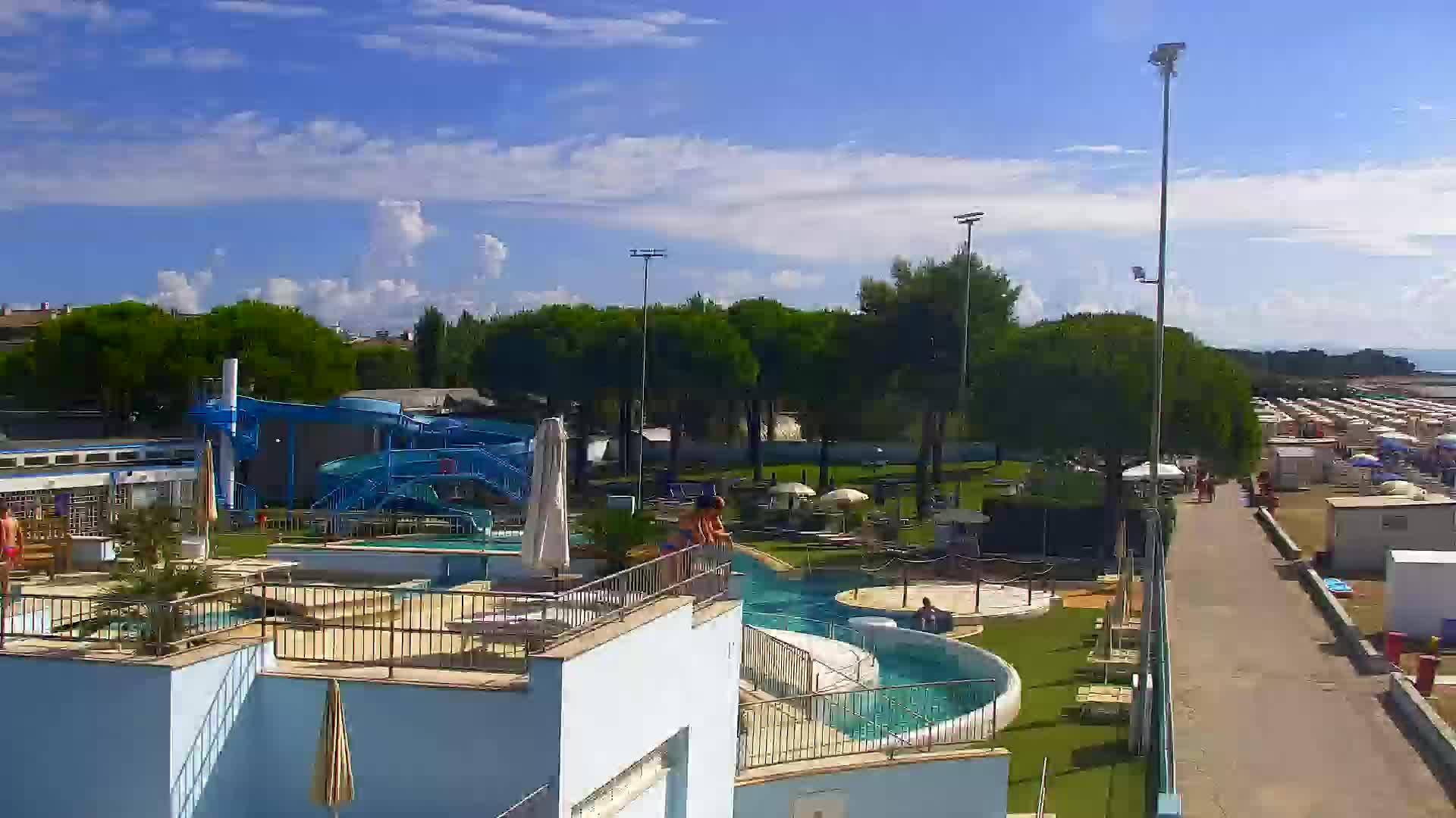 Webcam en vivo Grado: Vistas de la playa y del parque acuático en tiempo real