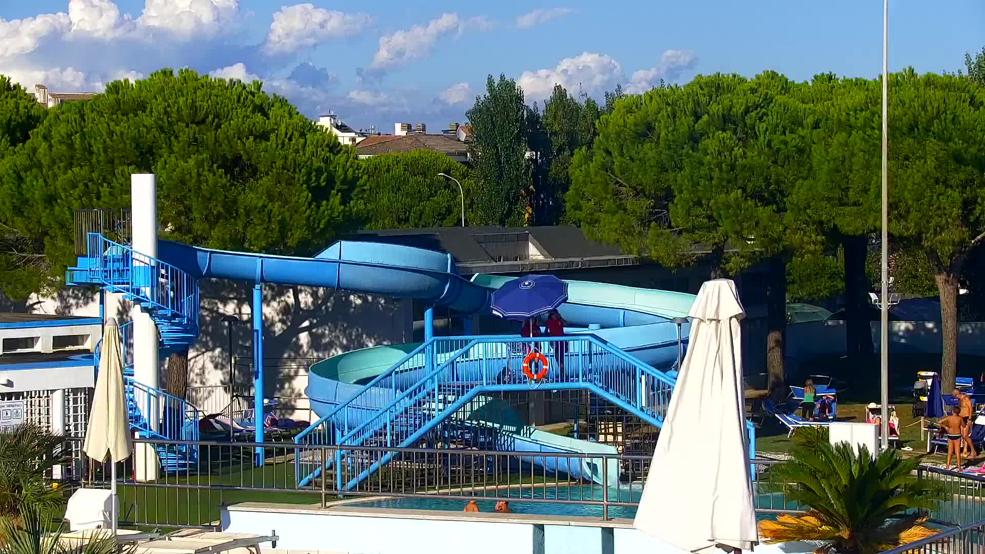 Spletna kamera v živo Grado: Pogledi na plažo in vodni park v realnem času