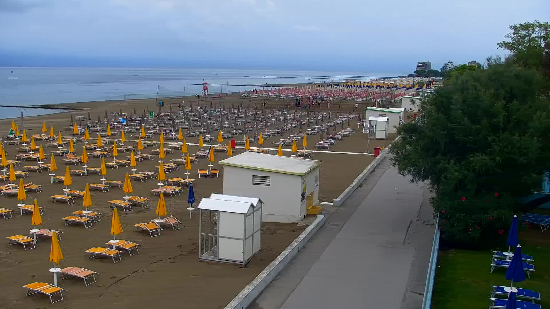 Spletna kamera v živo Grado: Pogledi na plažo in vodni park v realnem času