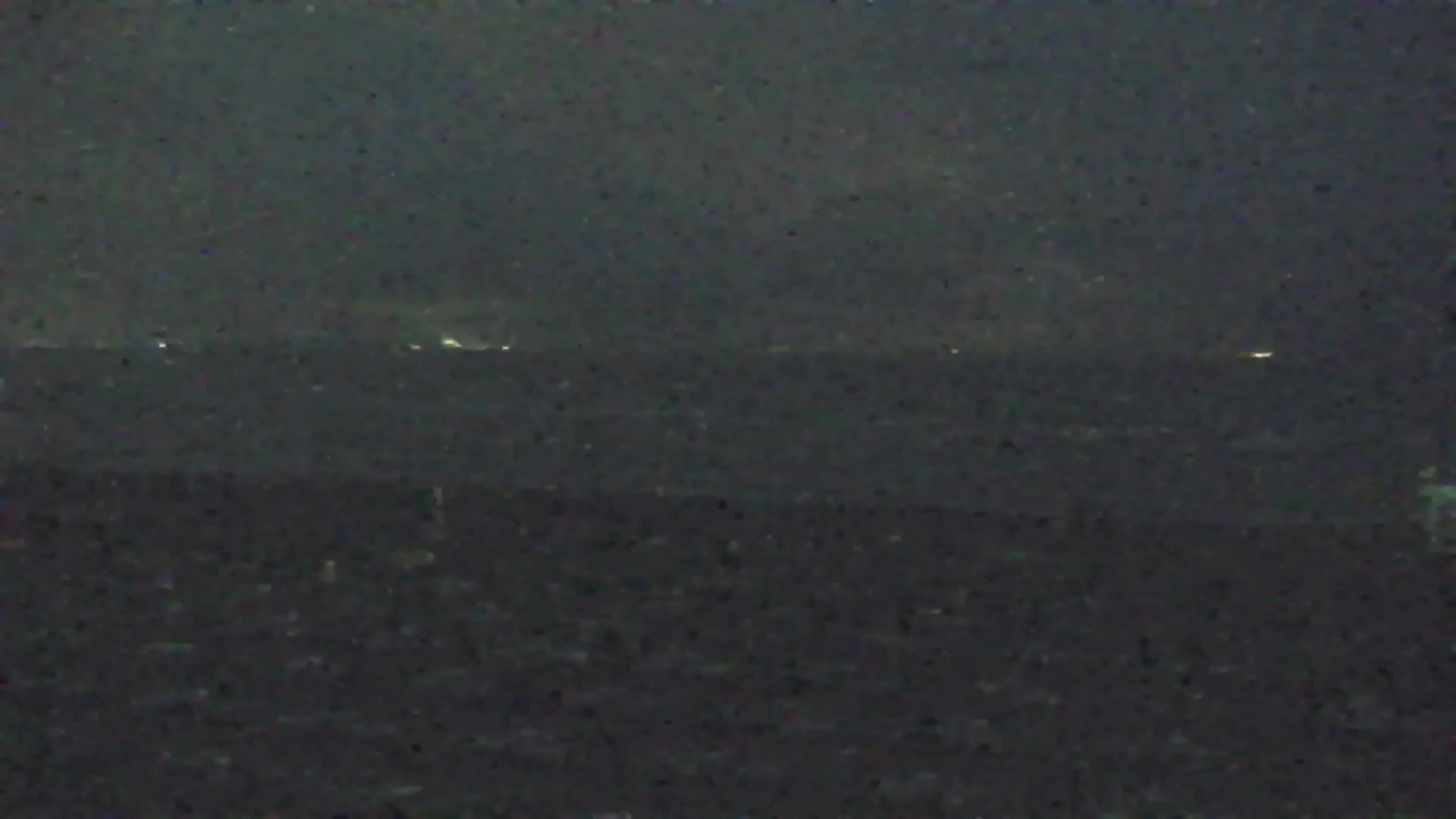 Webcam en vivo Grado: Vistas de la playa y del parque acuático en tiempo real