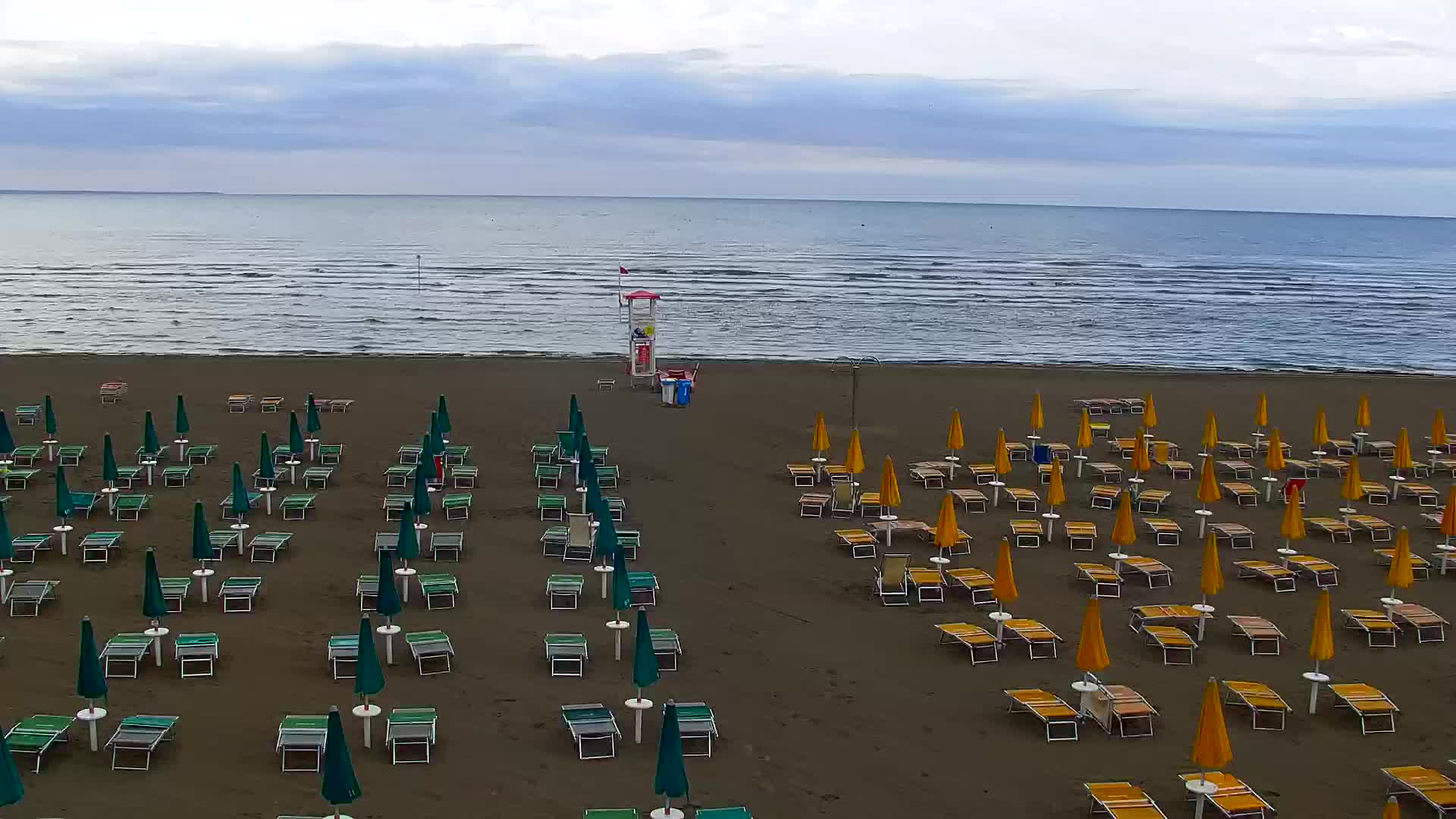 Spletna kamera v živo Grado: Pogledi na plažo in vodni park v realnem času