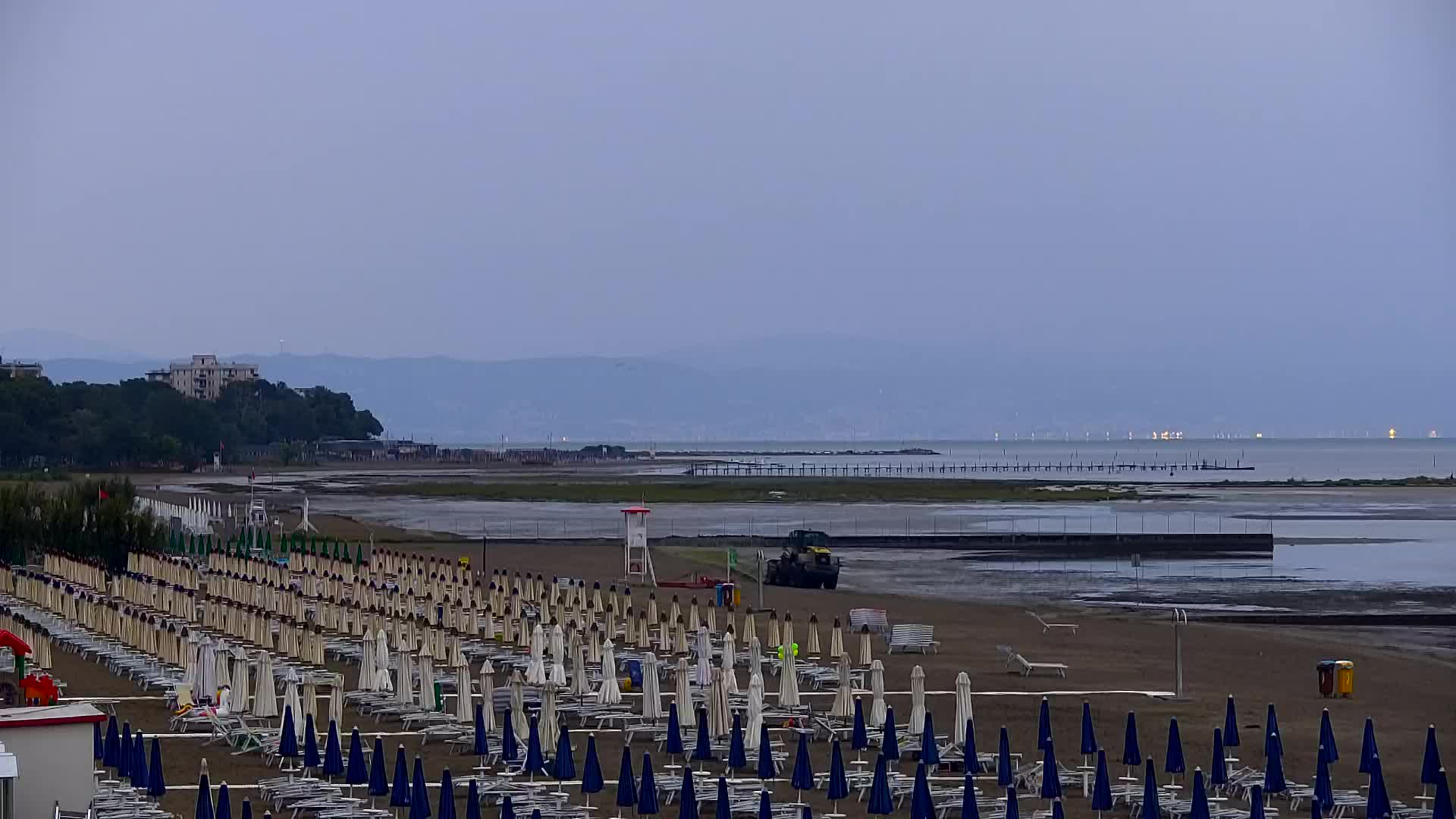 Webcam en vivo Grado: Vistas de la playa y del parque acuático en tiempo real