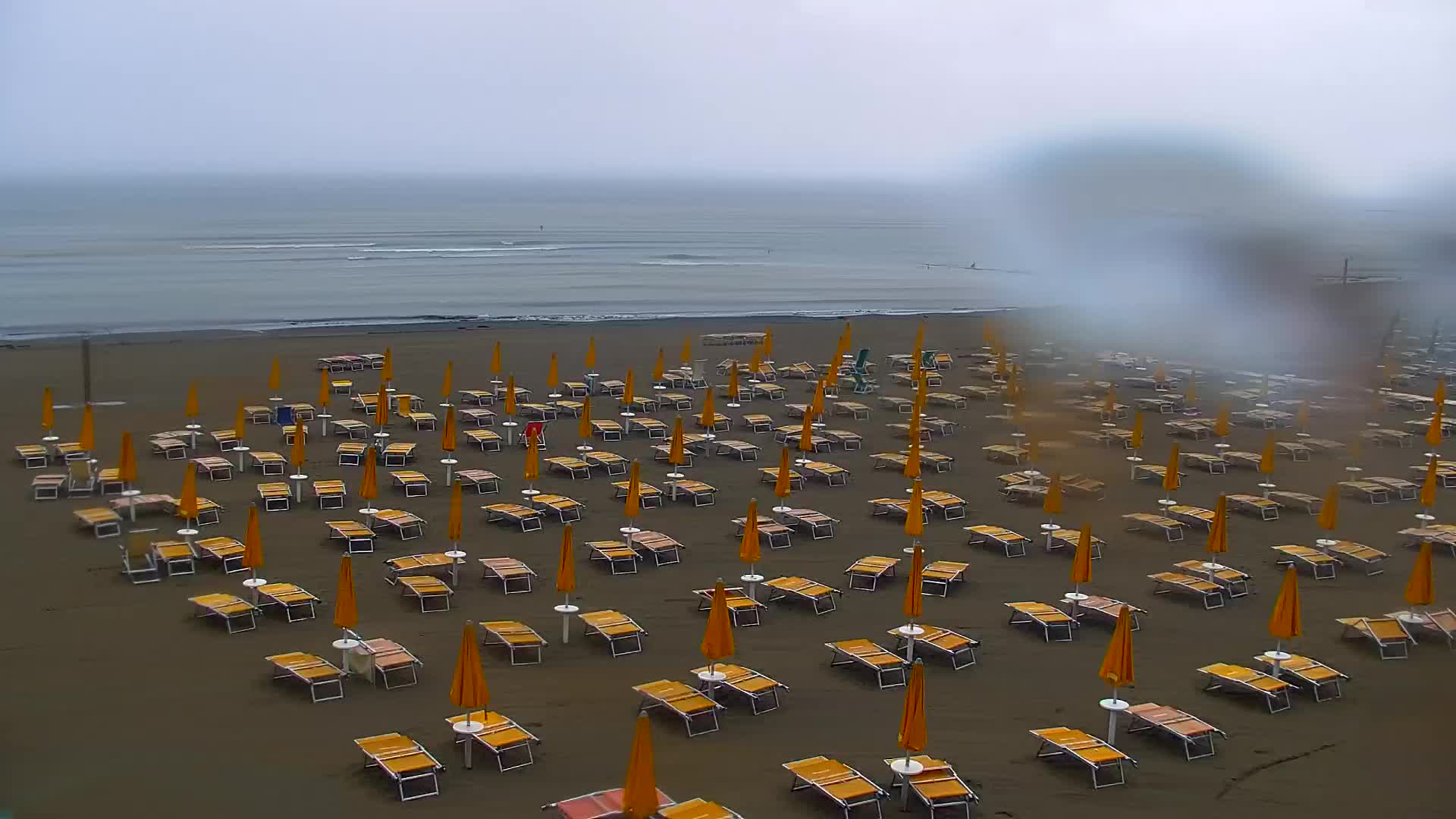 Webcam en vivo Grado: Vistas de la playa y del parque acuático en tiempo real