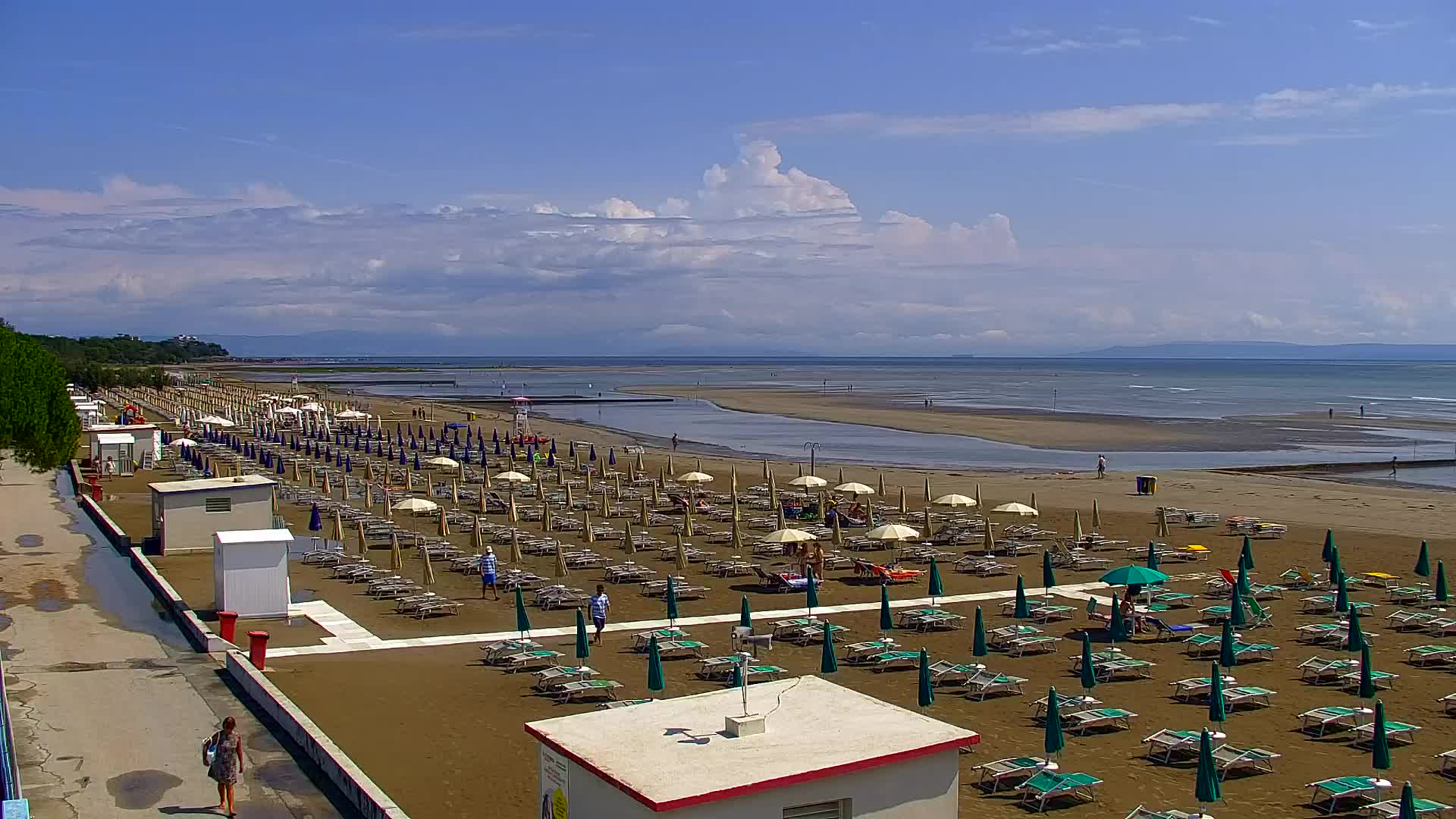 Spletna kamera v živo Grado: Pogledi na plažo in vodni park v realnem času