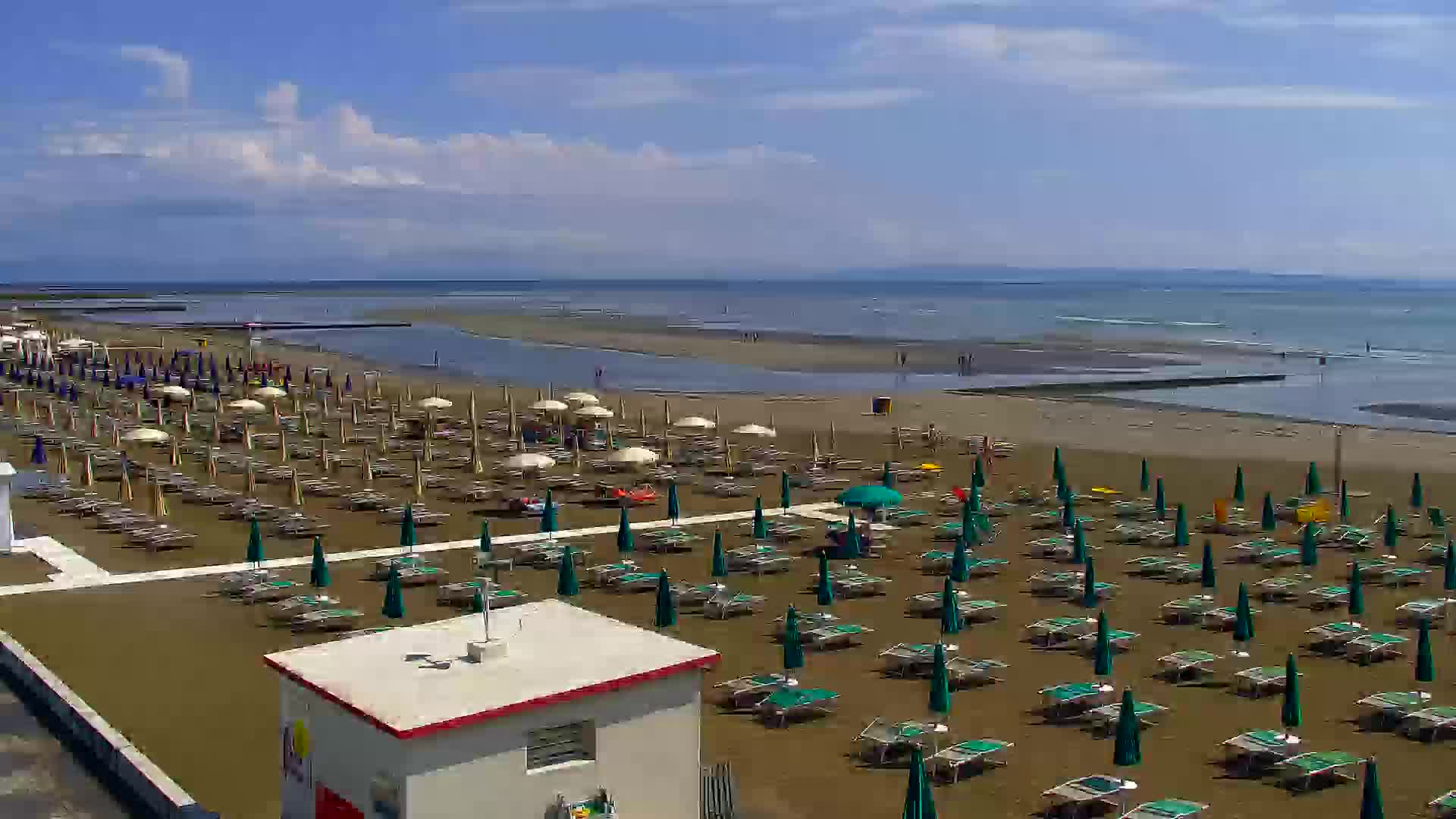 Spletna kamera v živo Grado: Pogledi na plažo in vodni park v realnem času