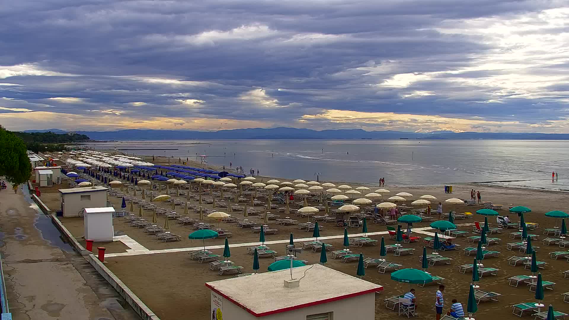 Webcam en direct Grado : Vues sur la plage et l’aquapark en temps réel
