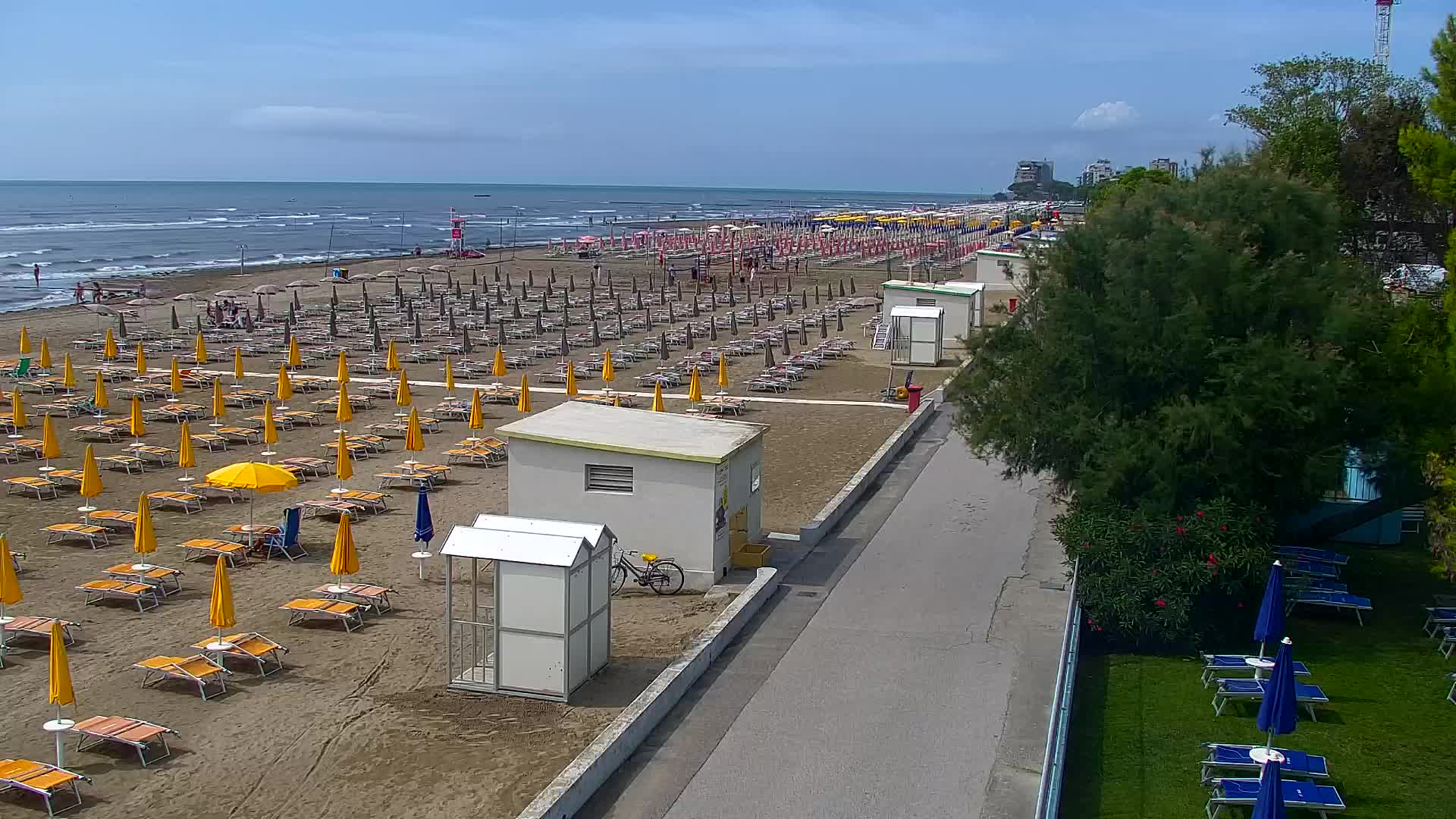 Webcam en vivo Grado: Vistas de la playa y del parque acuático en tiempo real