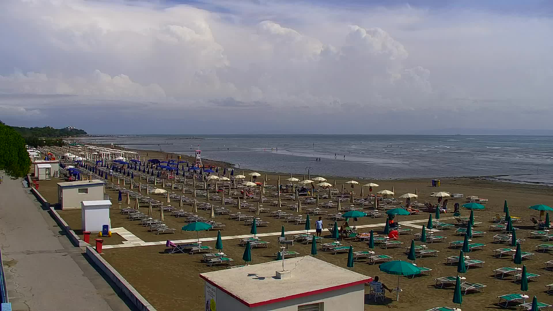 Webcam en vivo Grado: Vistas de la playa y del parque acuático en tiempo real