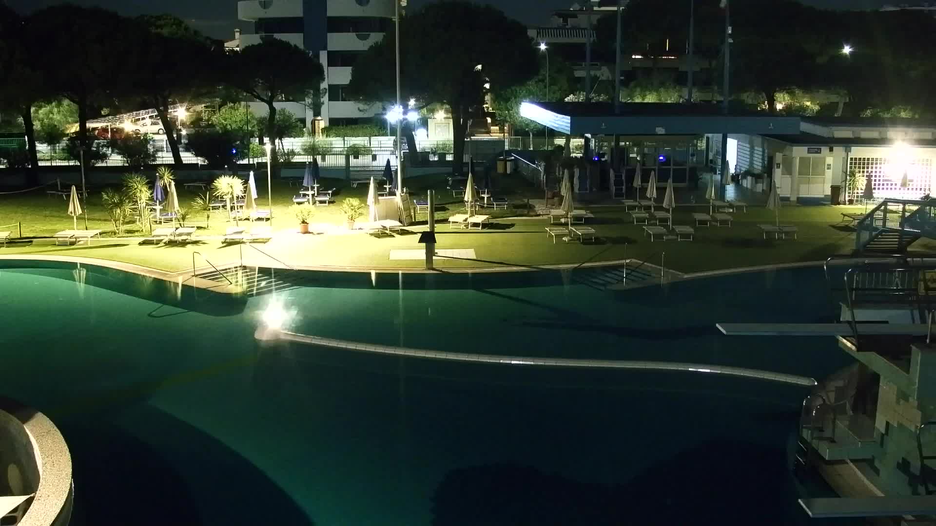 Webcam en vivo Grado: Vistas de la playa y del parque acuático en tiempo real