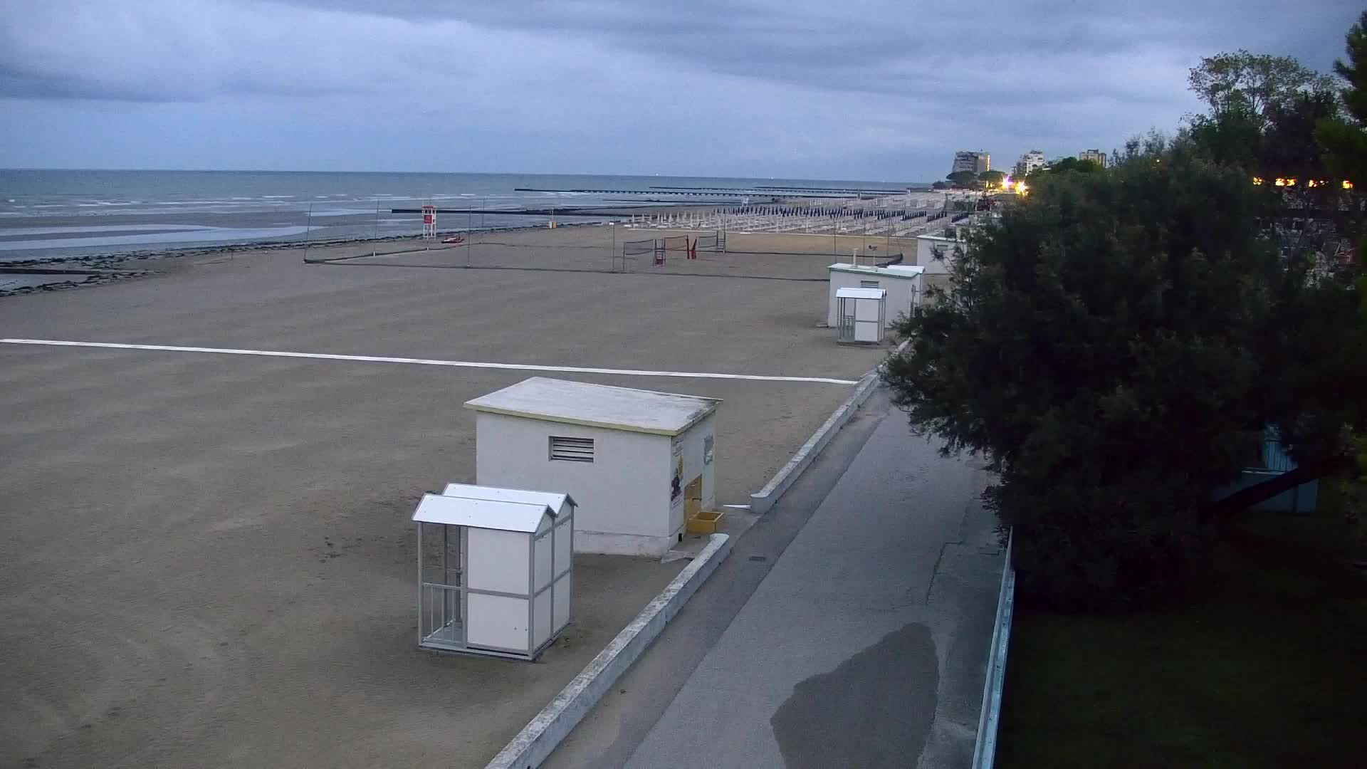 Webcam en vivo Grado: Vistas de la playa y del parque acuático en tiempo real