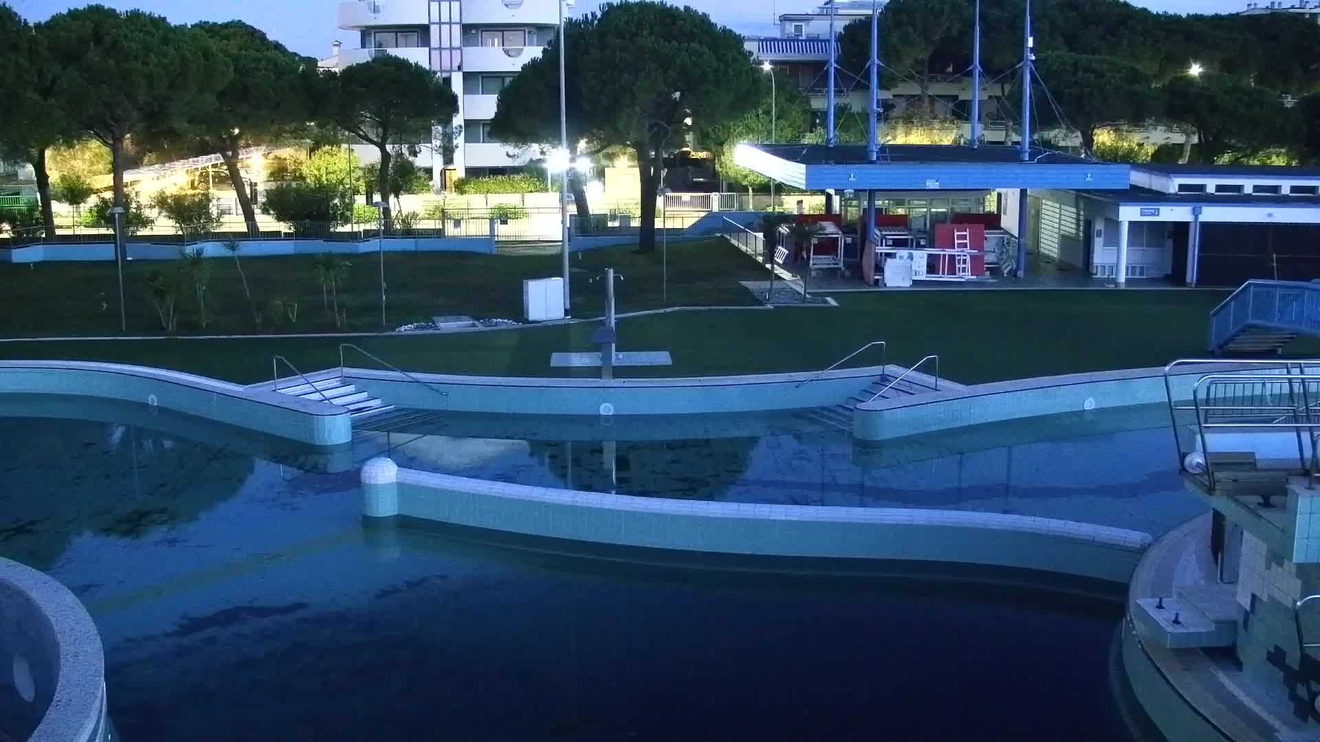 Webcam en vivo Grado: Vistas de la playa y del parque acuático en tiempo real