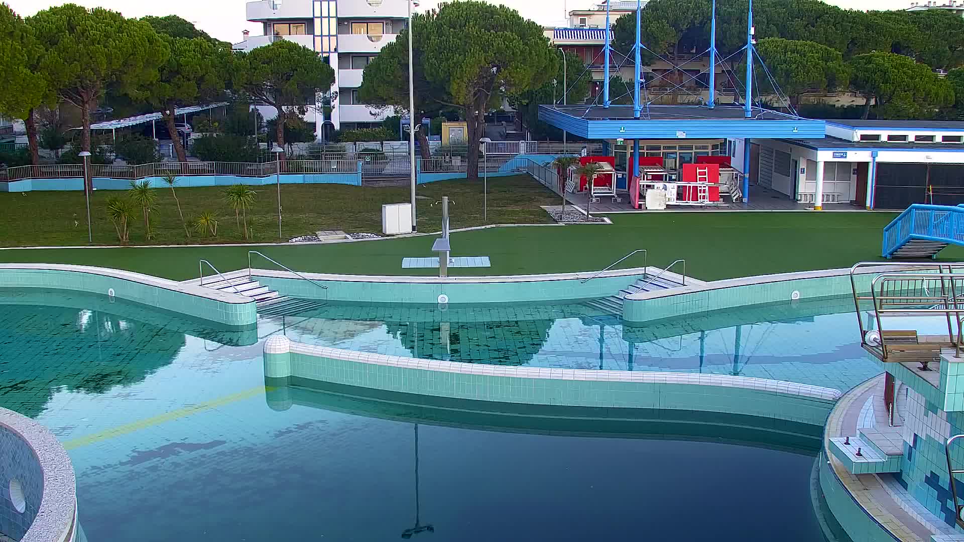 Webcam en vivo Grado: Vistas de la playa y del parque acuático en tiempo real