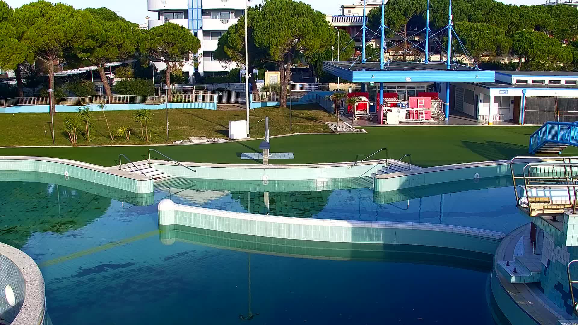 Spletna kamera v živo Grado: Pogledi na plažo in vodni park v realnem času