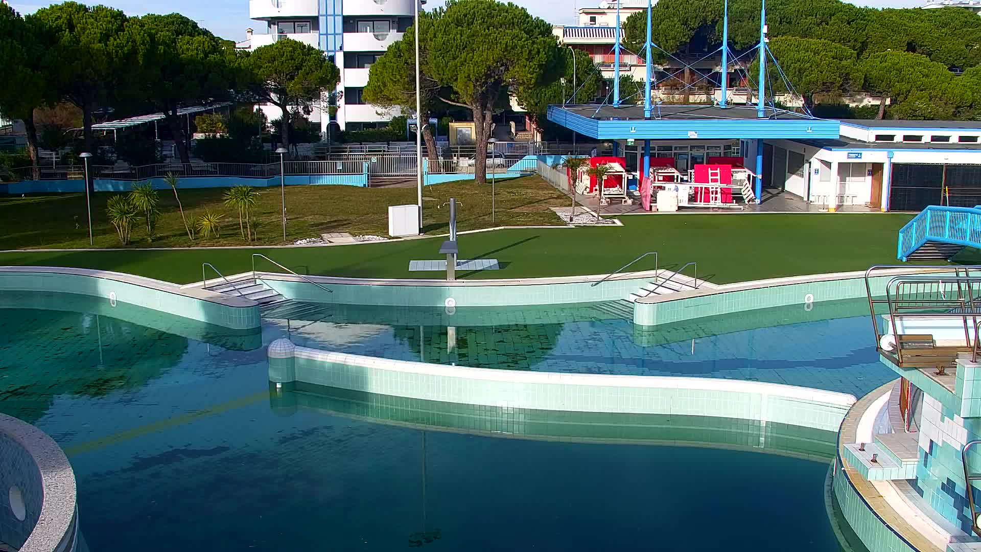 Webcam en vivo Grado: Vistas de la playa y del parque acuático en tiempo real
