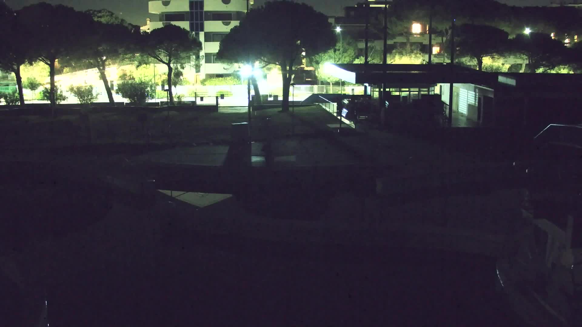 Spletna kamera v živo Grado: Pogledi na plažo in vodni park v realnem času