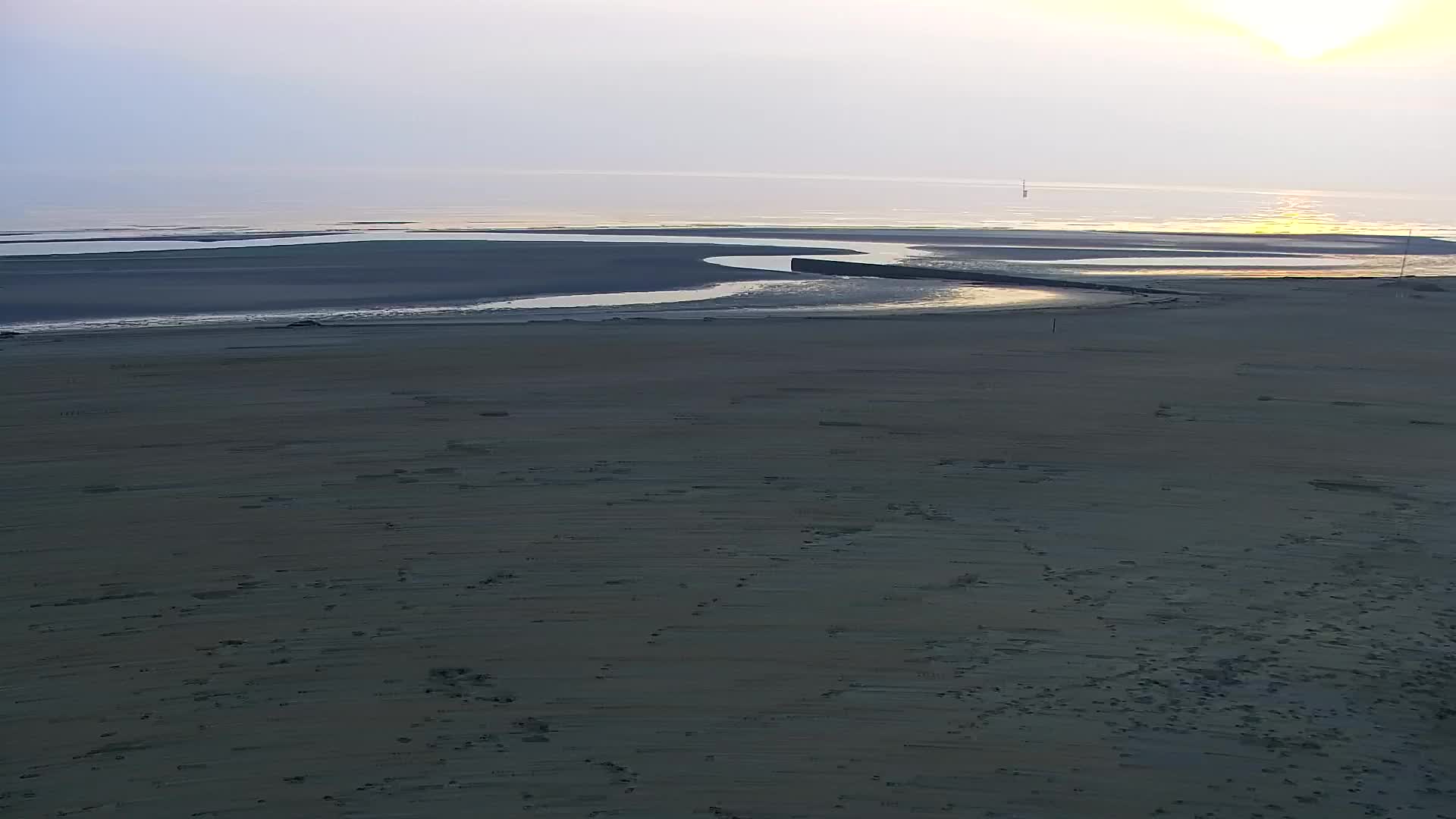 Spletna kamera v živo Grado: Pogledi na plažo in vodni park v realnem času