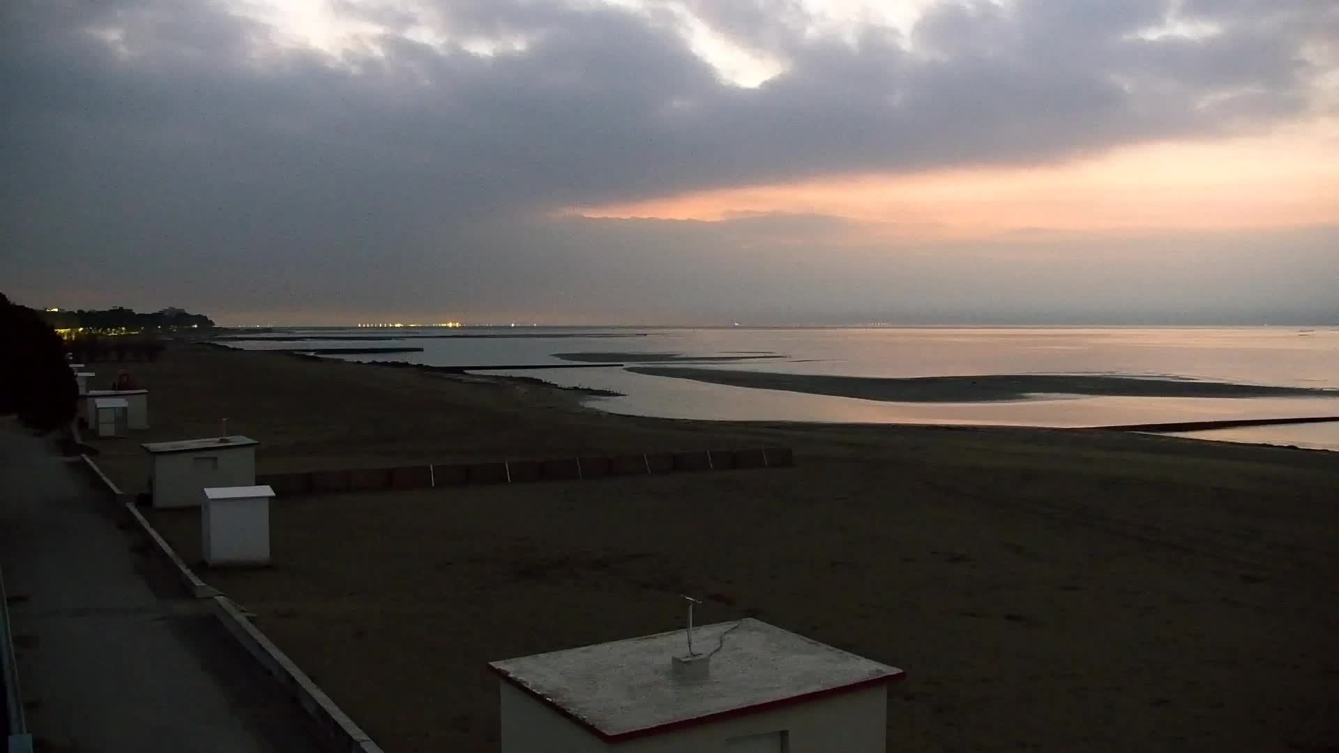 Webcam en direct Grado : Vues sur la plage et l’aquapark en temps réel