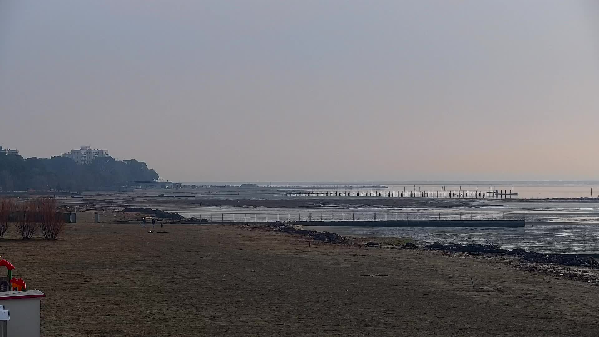 Spletna kamera v živo Grado: Pogledi na plažo in vodni park v realnem času