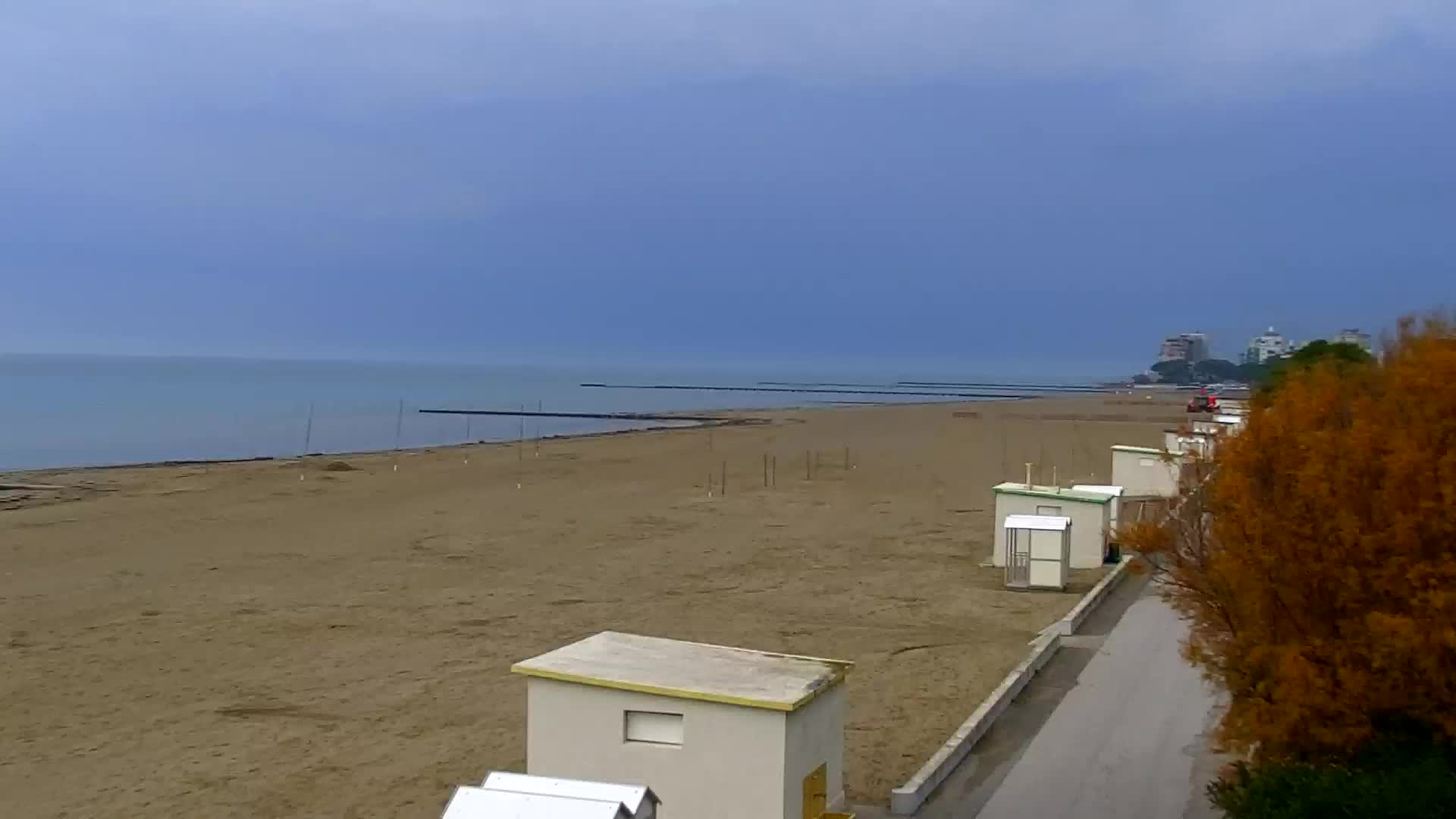 Webcam en vivo Grado: Vistas de la playa y del parque acuático en tiempo real