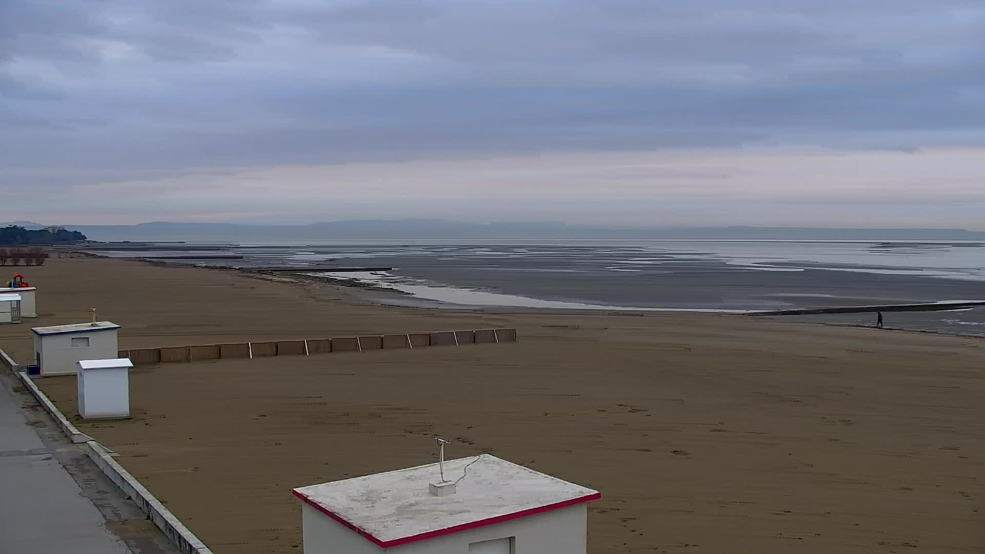 Webcam en vivo Grado: Vistas de la playa y del parque acuático en tiempo real