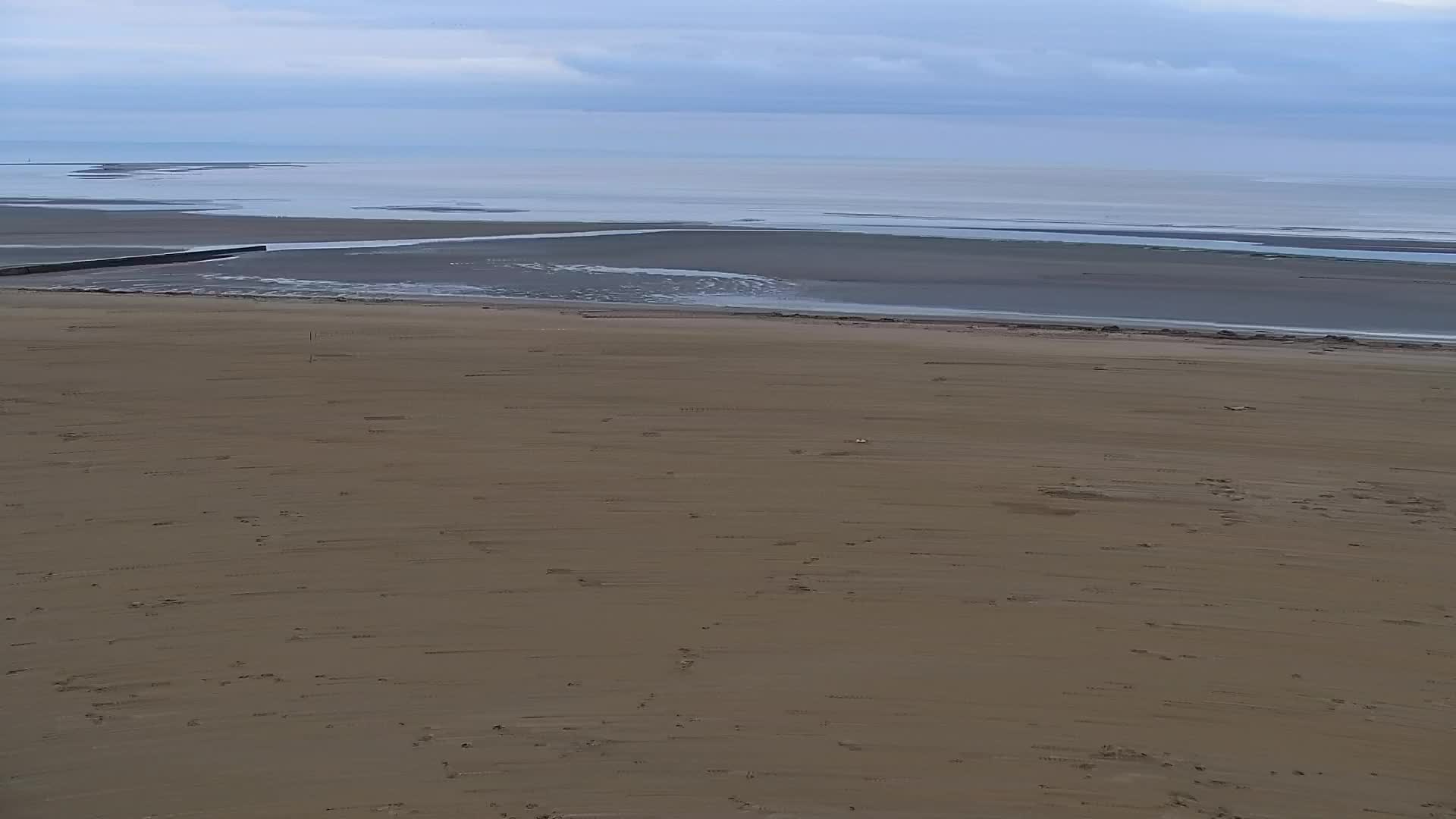 Webcam en vivo Grado: Vistas de la playa y del parque acuático en tiempo real