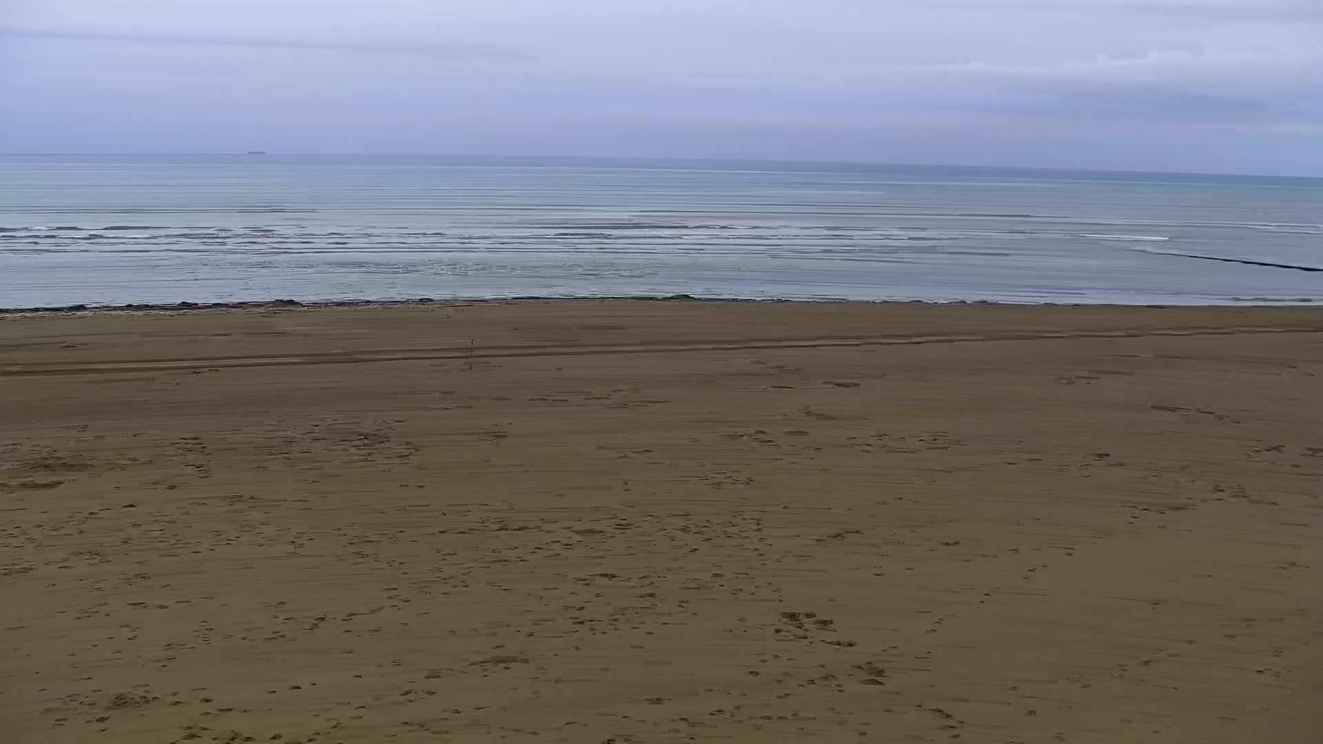 Grado Beach and Aquapark Views in Real Time