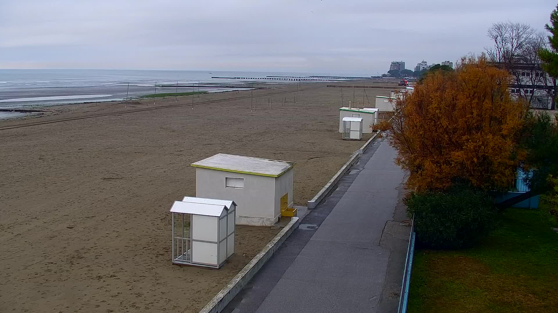 Webcam en vivo Grado: Vistas de la playa y del parque acuático en tiempo real