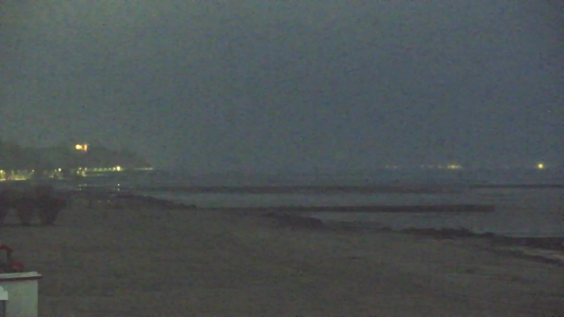 Webcam en vivo Grado: Vistas de la playa y del parque acuático en tiempo real