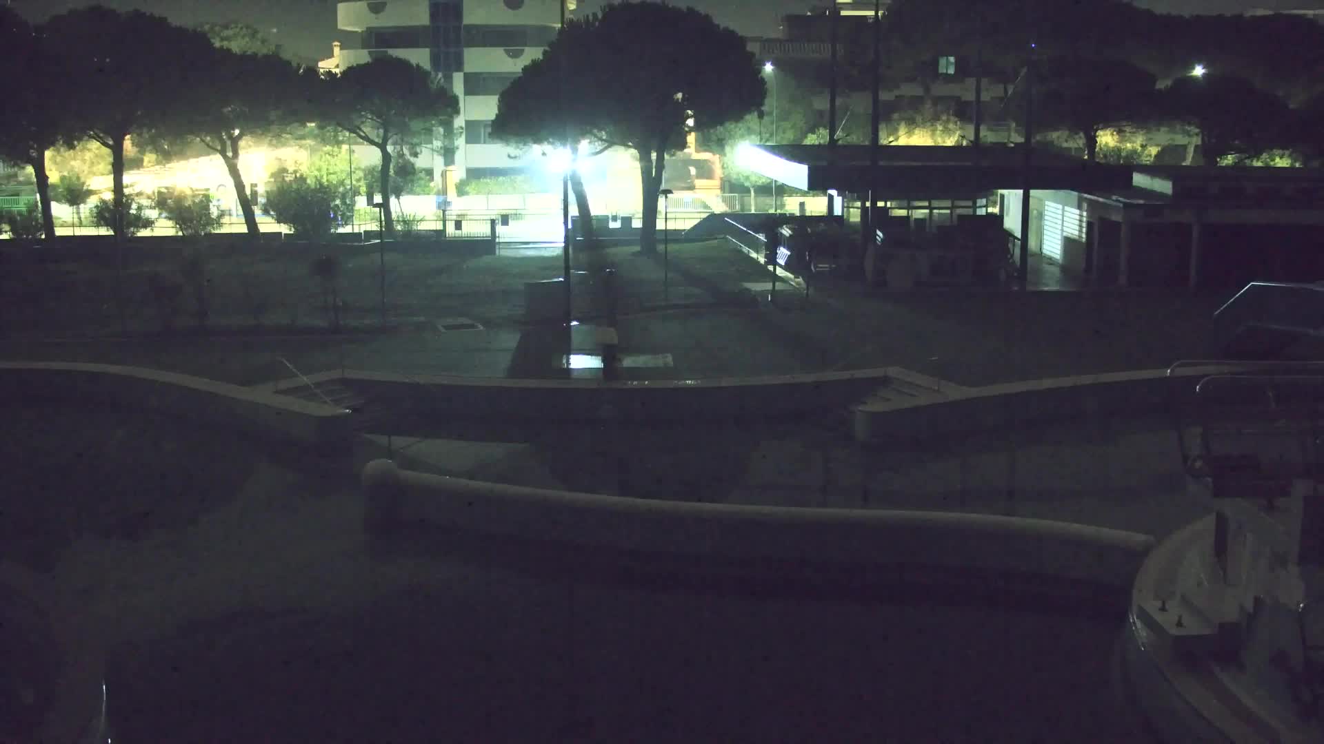 Webcam en vivo Grado: Vistas de la playa y del parque acuático en tiempo real