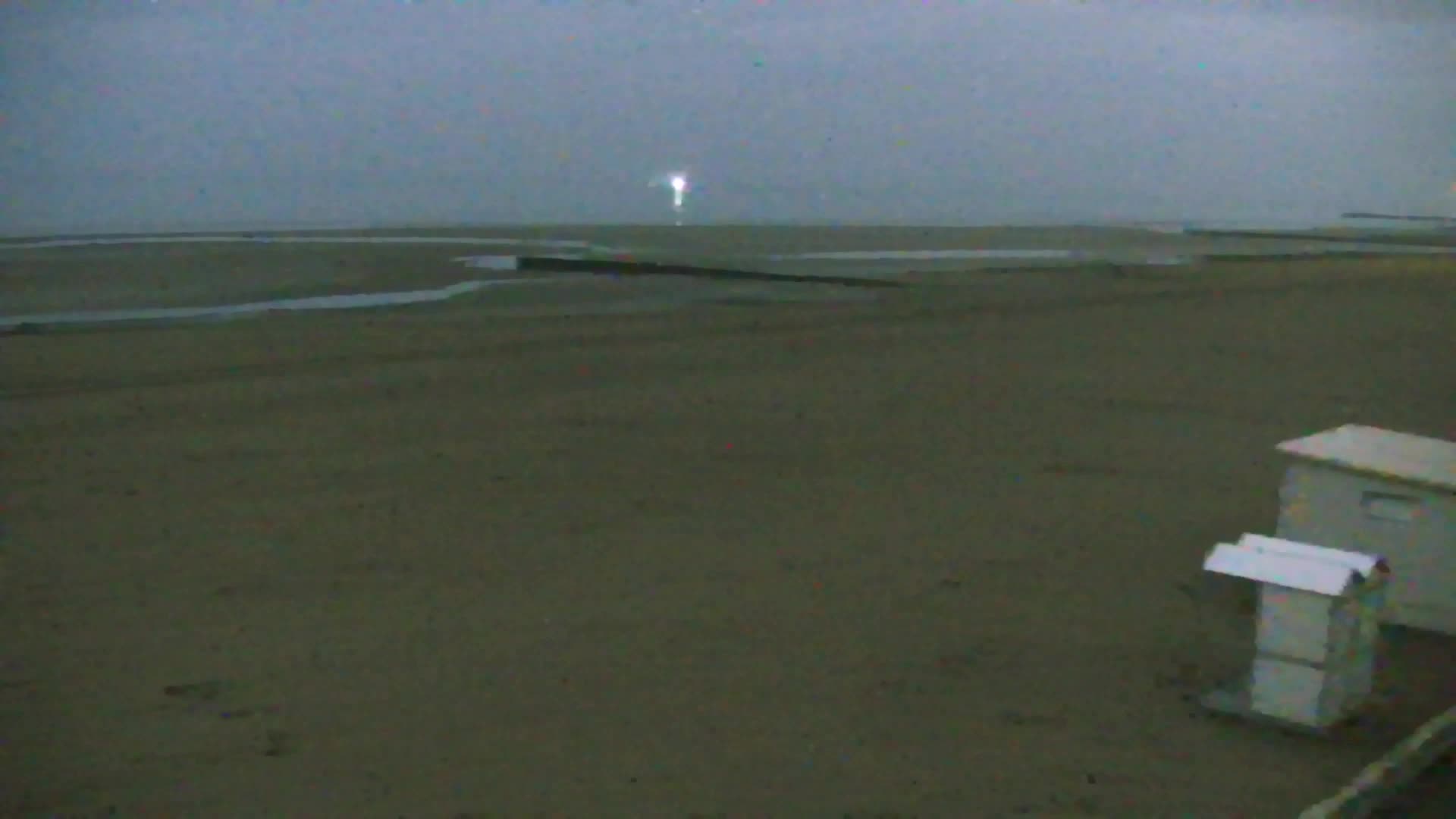 Webcam en vivo Grado: Vistas de la playa y del parque acuático en tiempo real