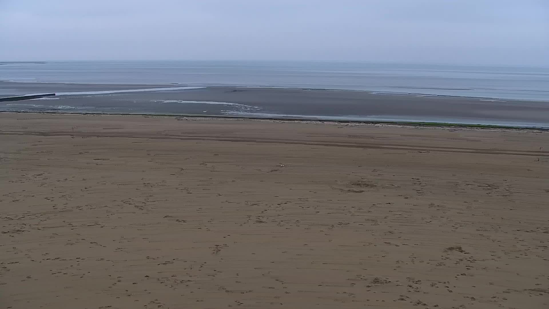 Webcam en vivo Grado: Vistas de la playa y del parque acuático en tiempo real