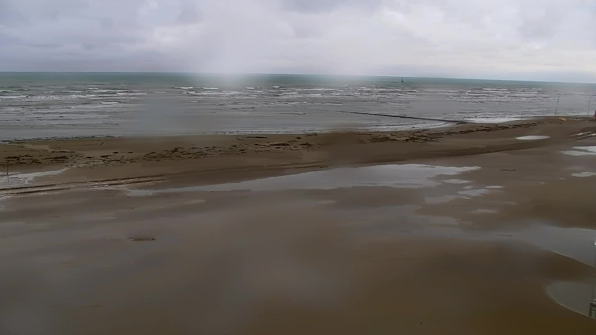Webcam en vivo Grado: Vistas de la playa y del parque acuático en tiempo real