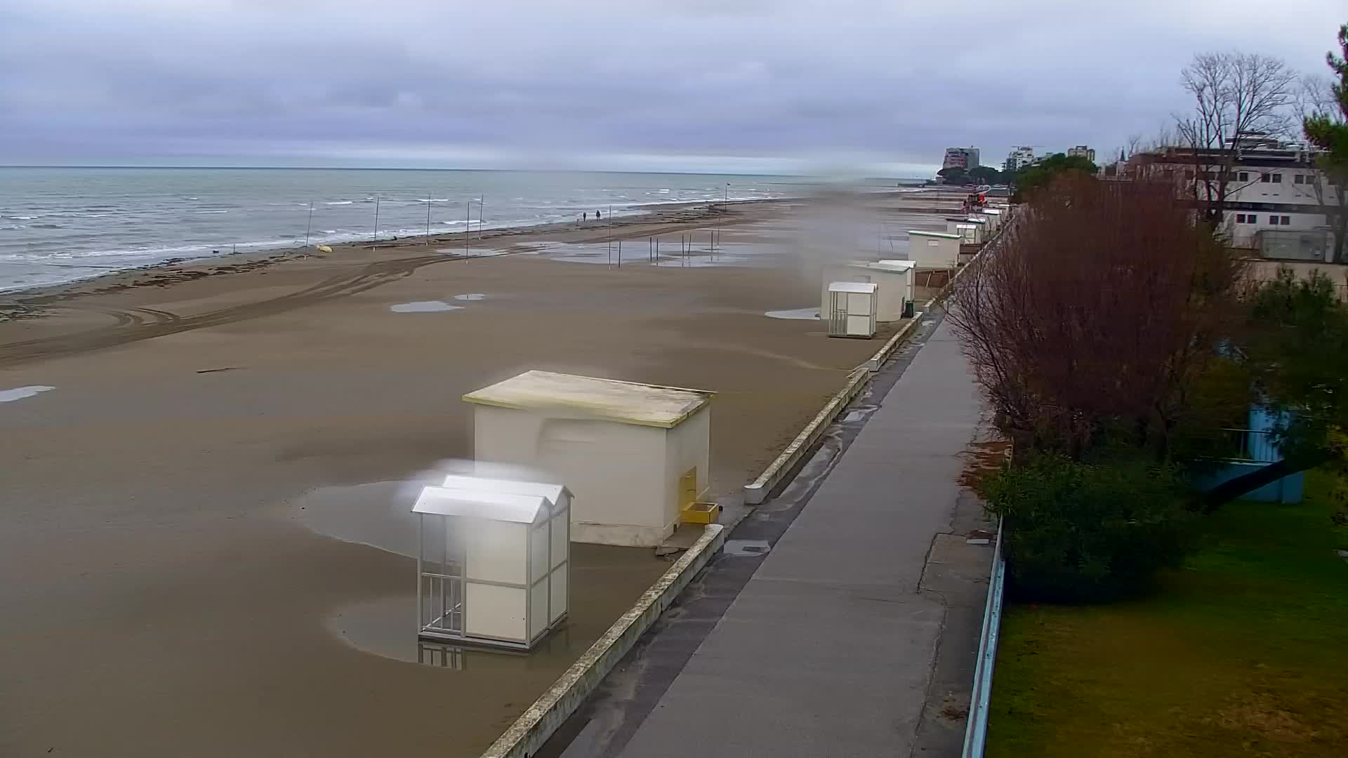 Webcam en vivo Grado: Vistas de la playa y del parque acuático en tiempo real