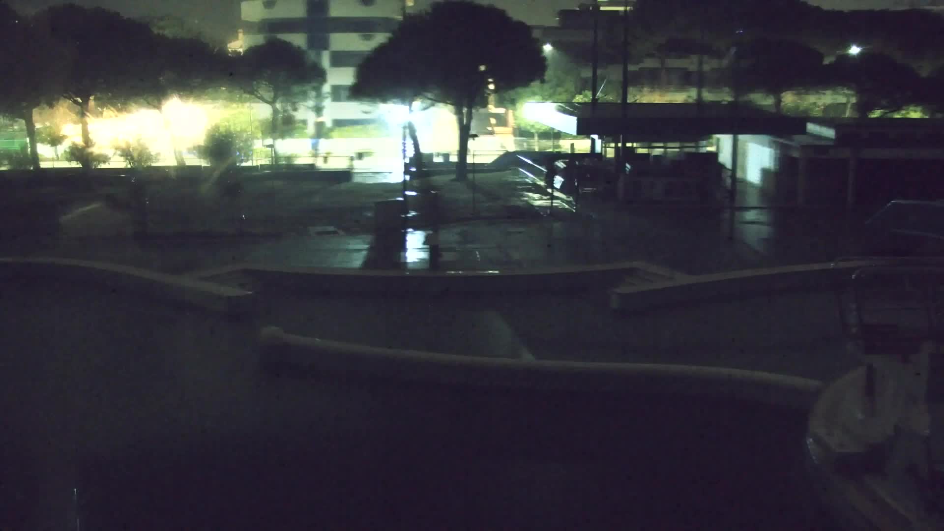 Webcam en vivo Grado: Vistas de la playa y del parque acuático en tiempo real