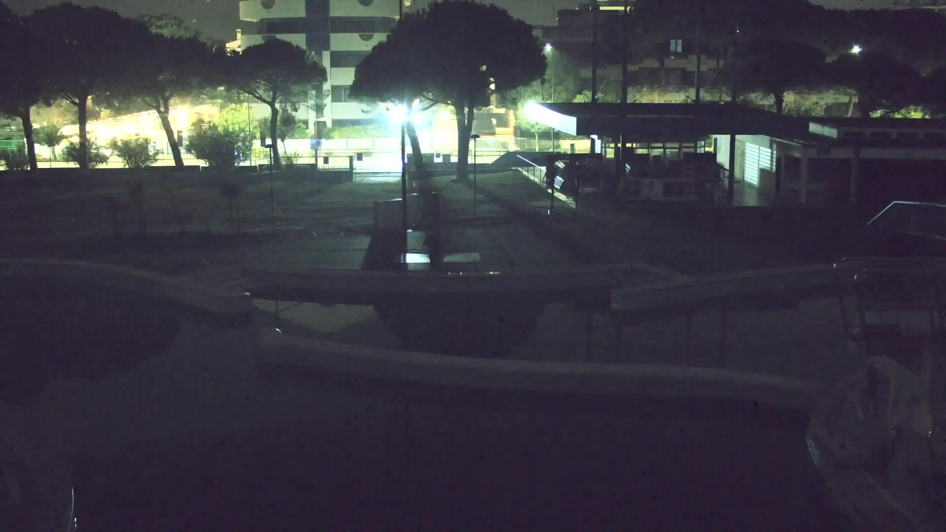 Webcam en vivo Grado: Vistas de la playa y del parque acuático en tiempo real