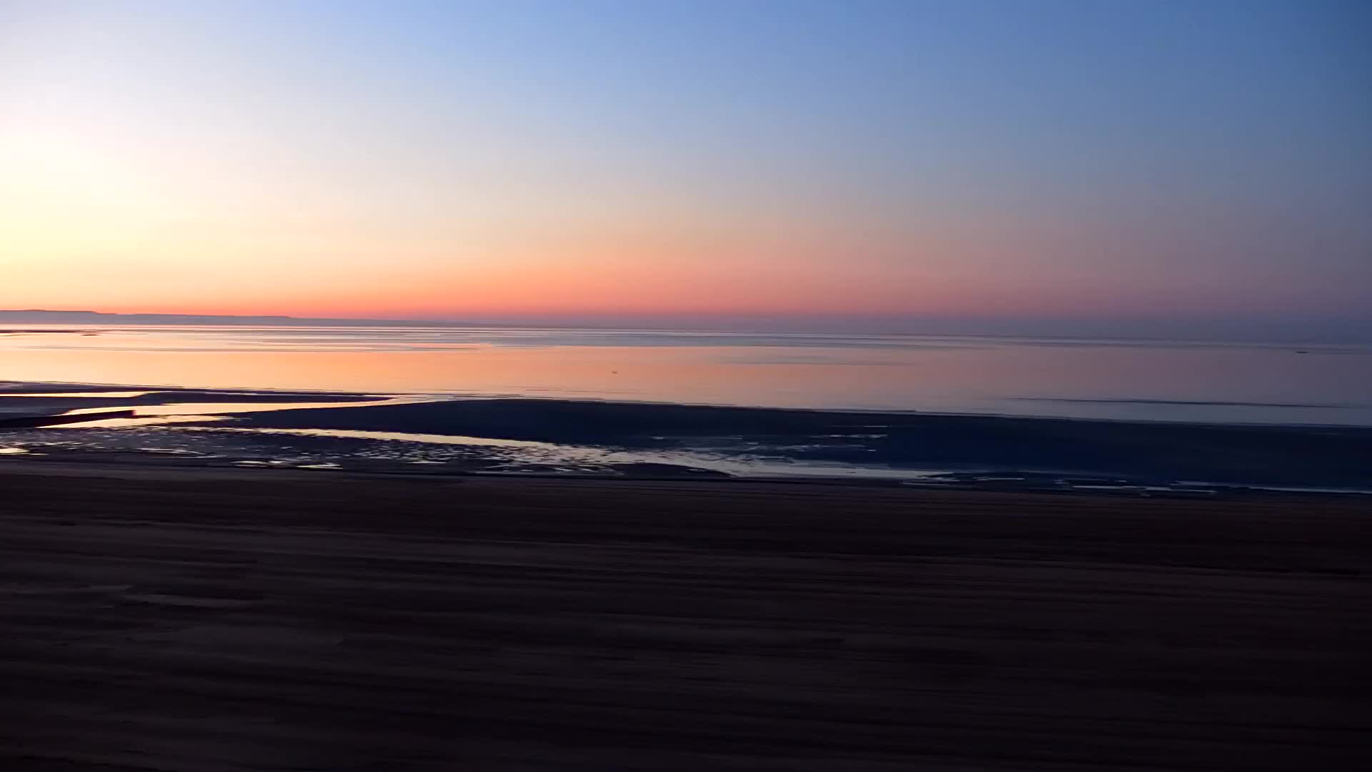 Grado Beach and Aquapark Views in Real Time