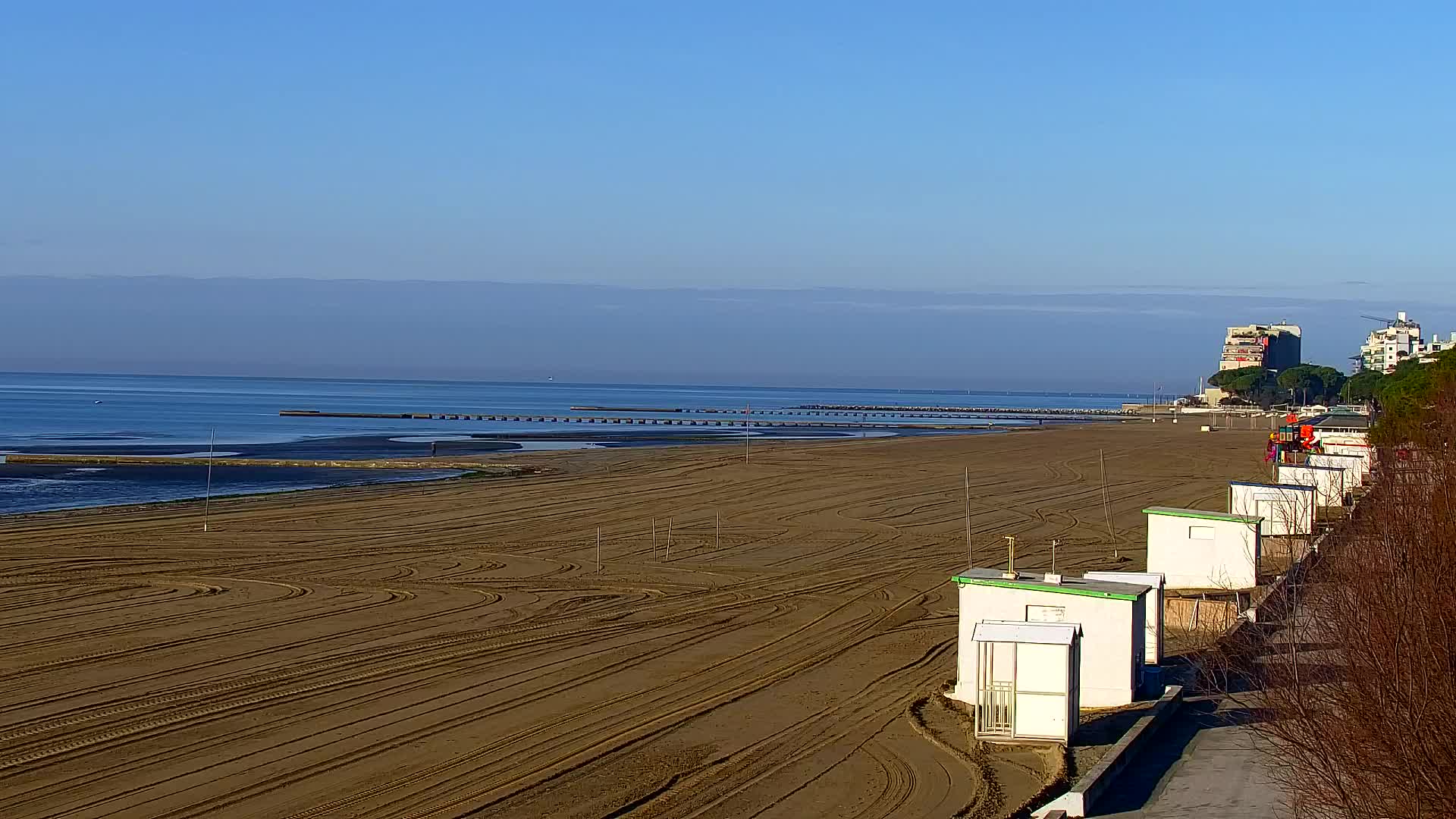 Webcam en vivo Grado: Vistas de la playa y del parque acuático en tiempo real