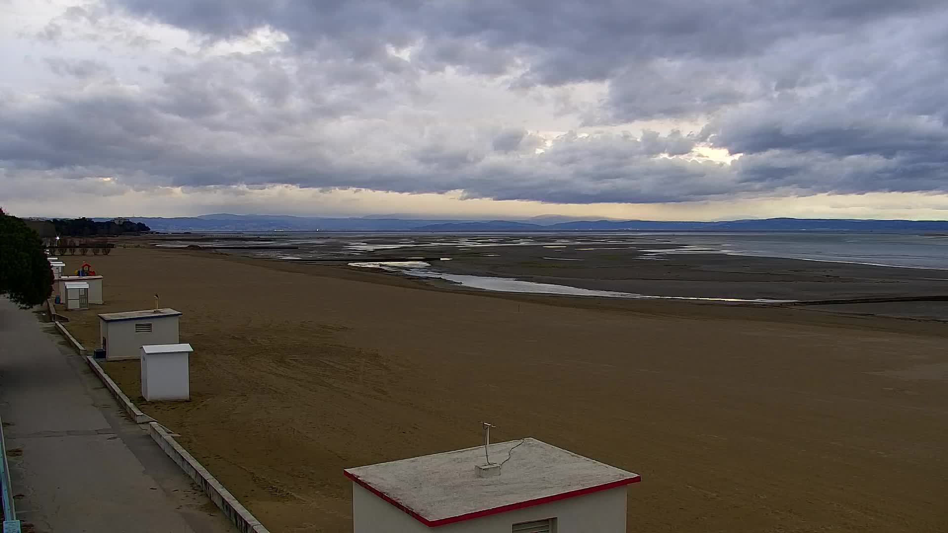 Grado Beach and Aquapark Views in Real Time