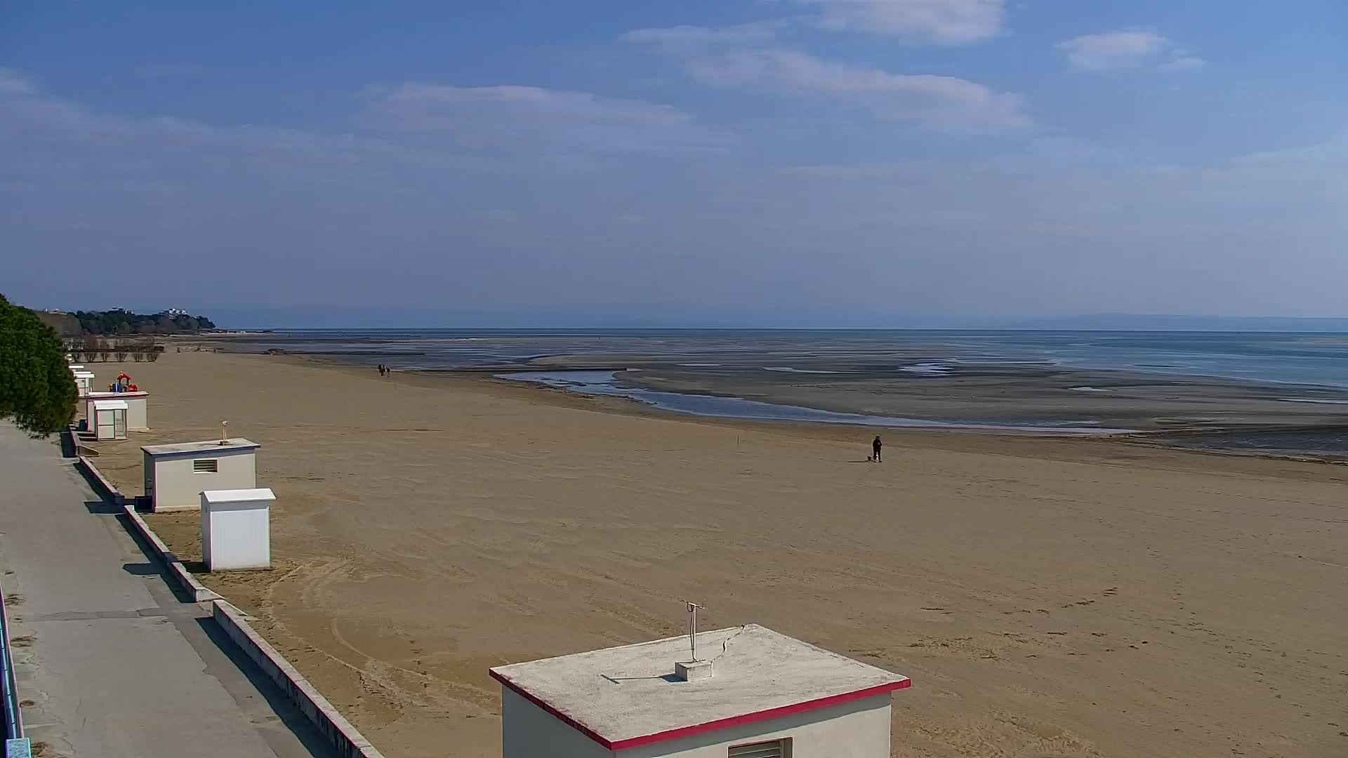 Webcam en vivo Grado: Vistas de la playa y del parque acuático en tiempo real