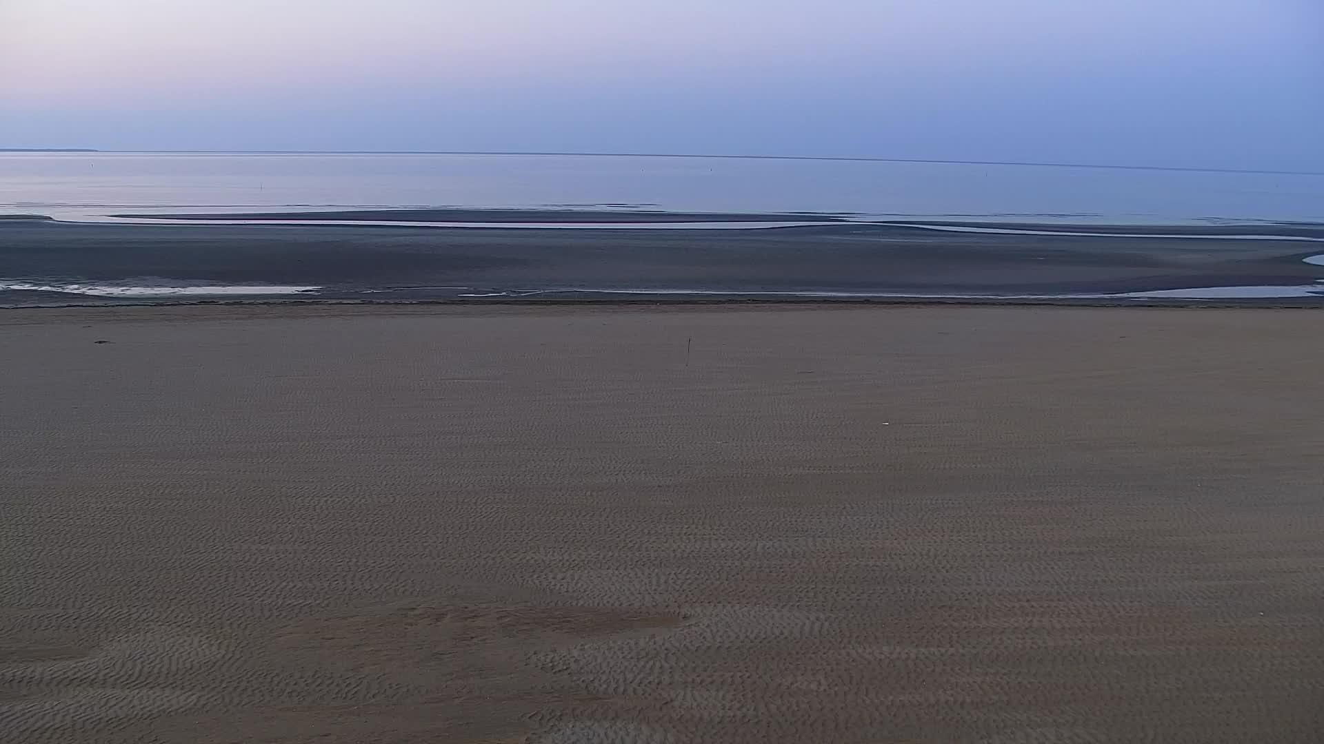 Webcam en vivo Grado: Vistas de la playa y del parque acuático en tiempo real