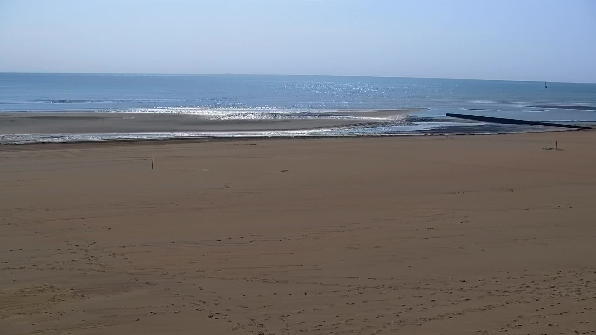 Webcam en vivo Grado: Vistas de la playa y del parque acuático en tiempo real