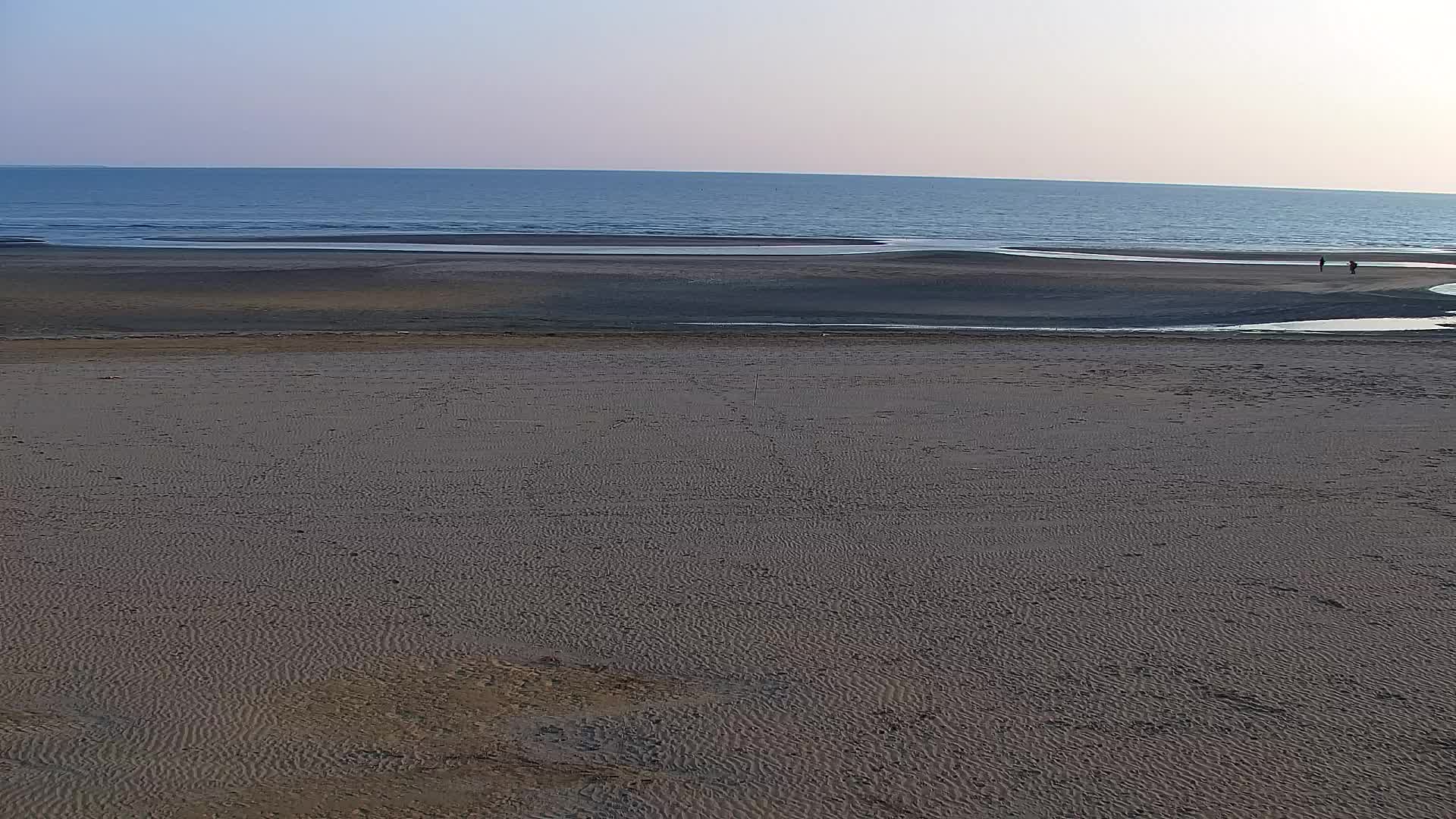 Spletna kamera v živo Grado: Pogledi na plažo in vodni park v realnem času