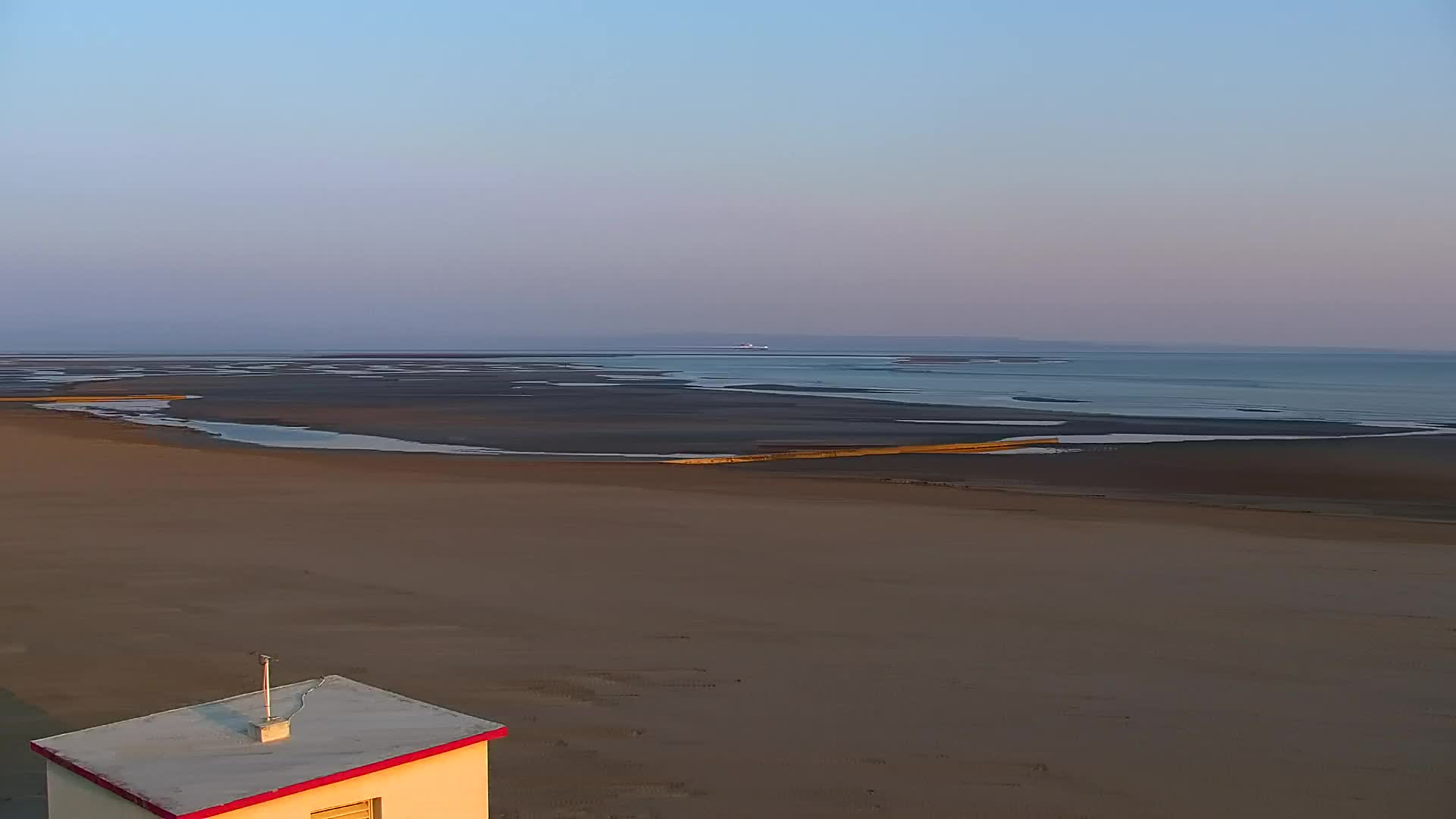 Grado Beach and Aquapark Views in Real Time