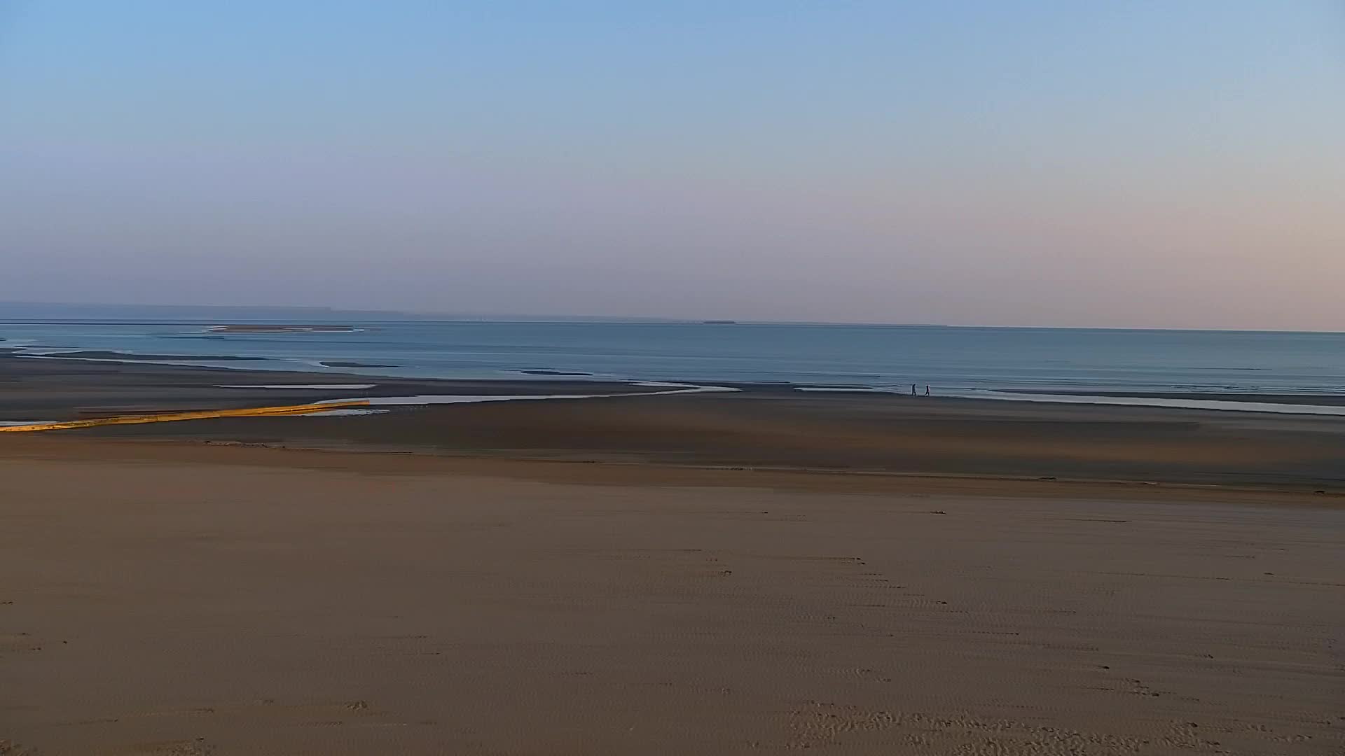 Spletna kamera v živo Grado: Pogledi na plažo in vodni park v realnem času