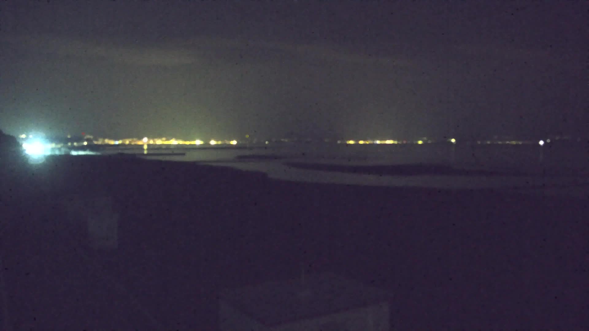 Webcam en vivo Grado: Vistas de la playa y del parque acuático en tiempo real