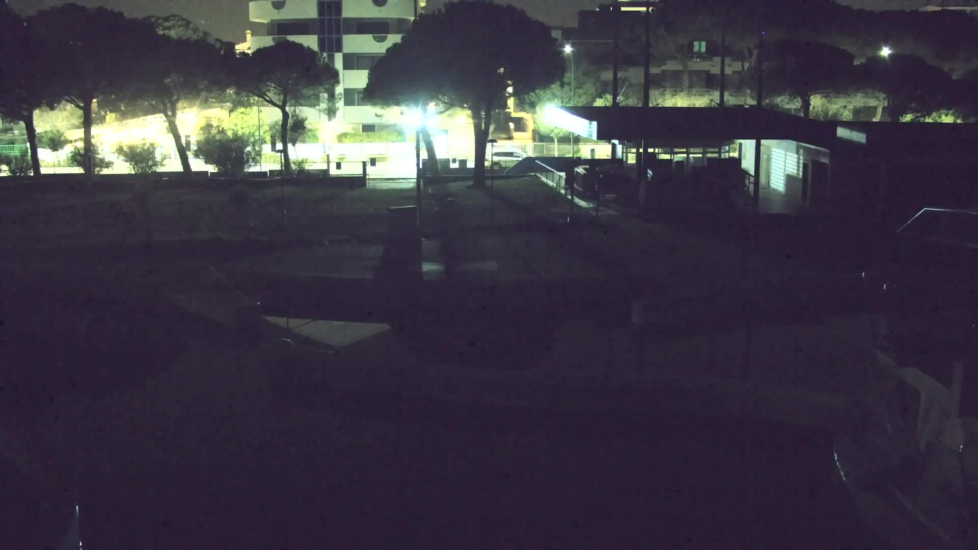 Webcam en vivo Grado: Vistas de la playa y del parque acuático en tiempo real