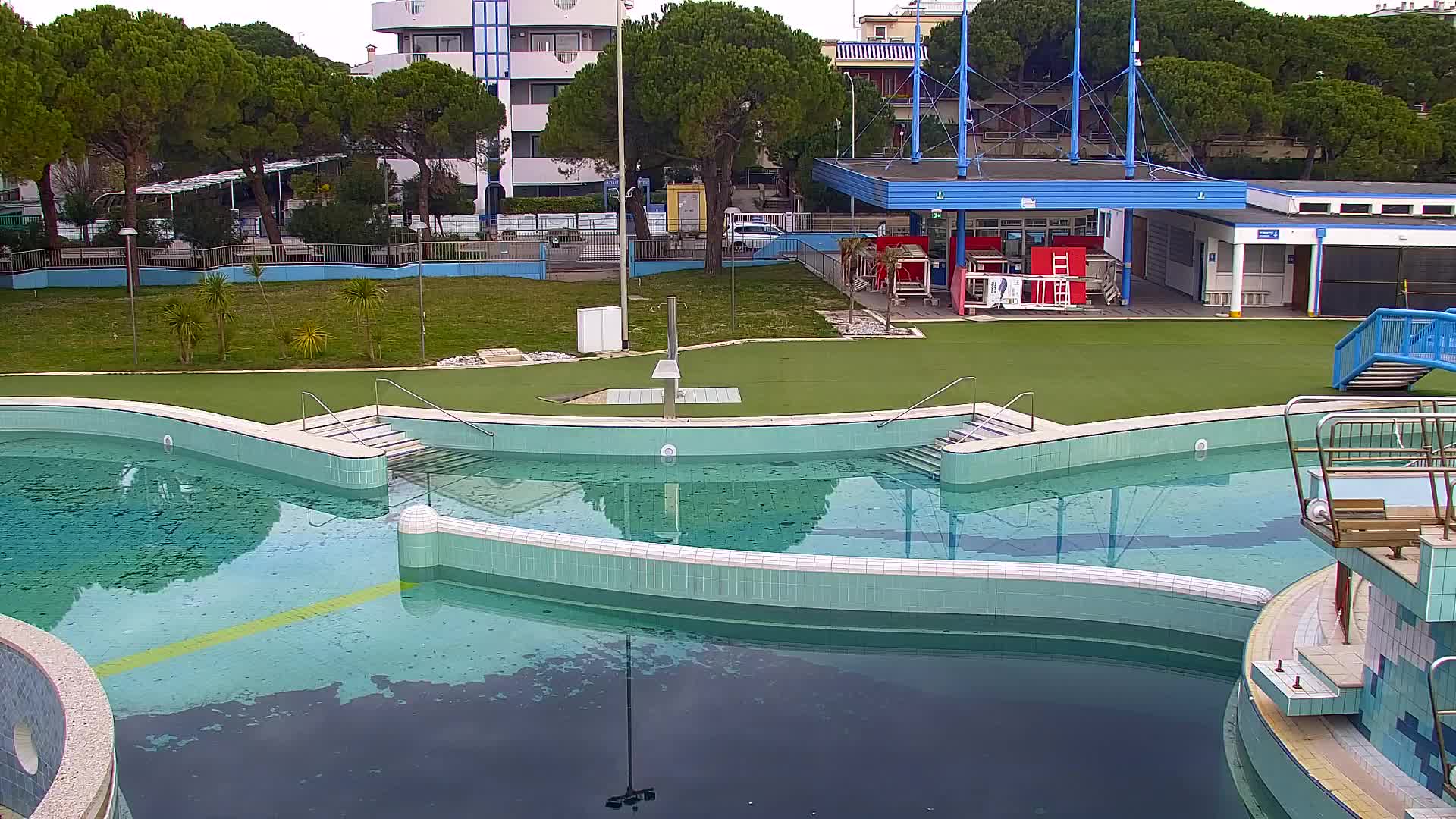 Webcam en vivo Grado: Vistas de la playa y del parque acuático en tiempo real