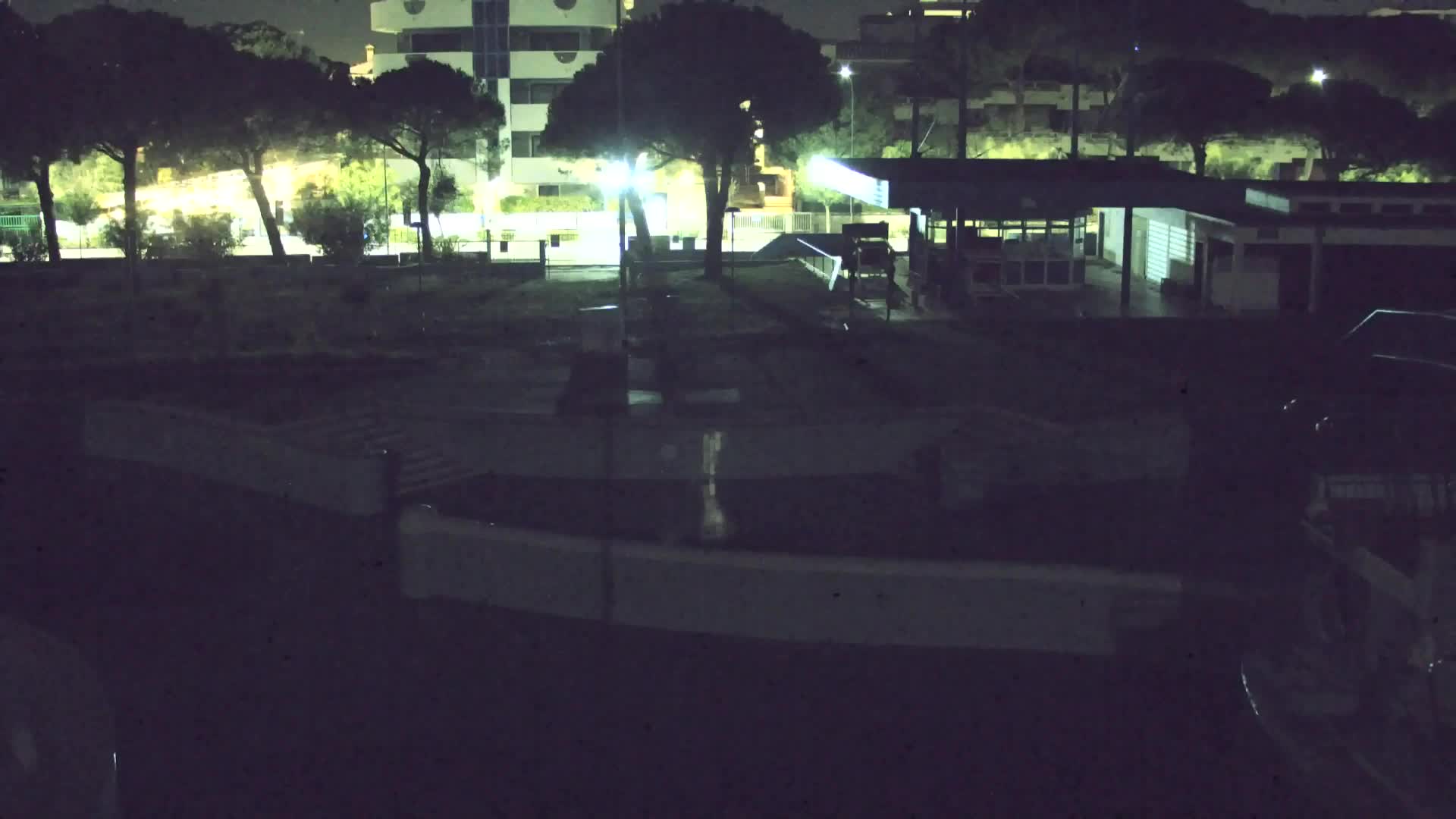 Webcam en vivo Grado: Vistas de la playa y del parque acuático en tiempo real