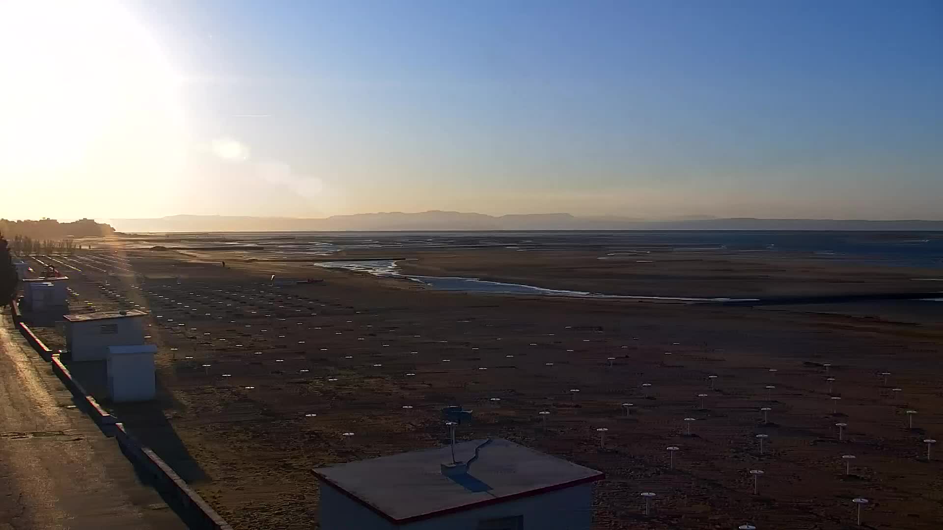 Webcam en vivo Grado: Vistas de la playa y del parque acuático en tiempo real