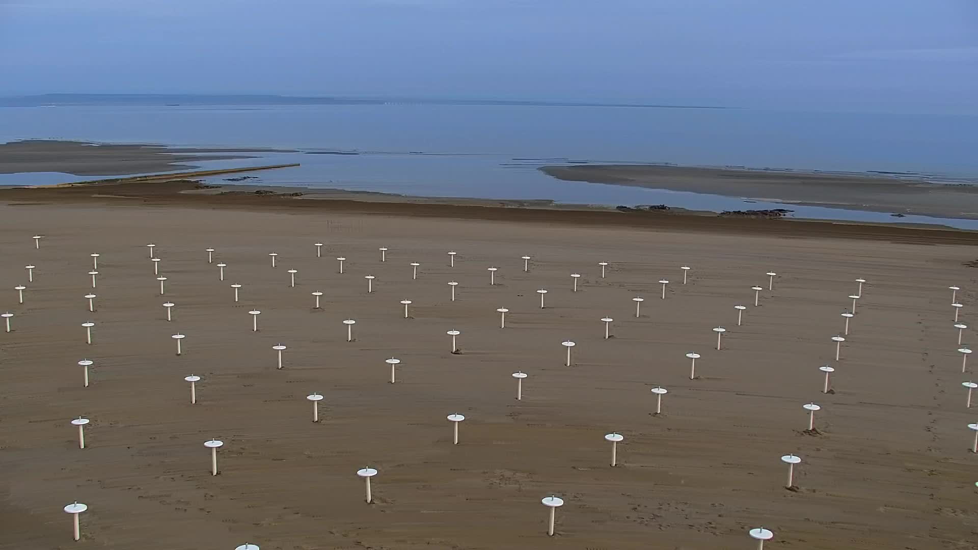 Spletna kamera v živo Grado: Pogledi na plažo in vodni park v realnem času